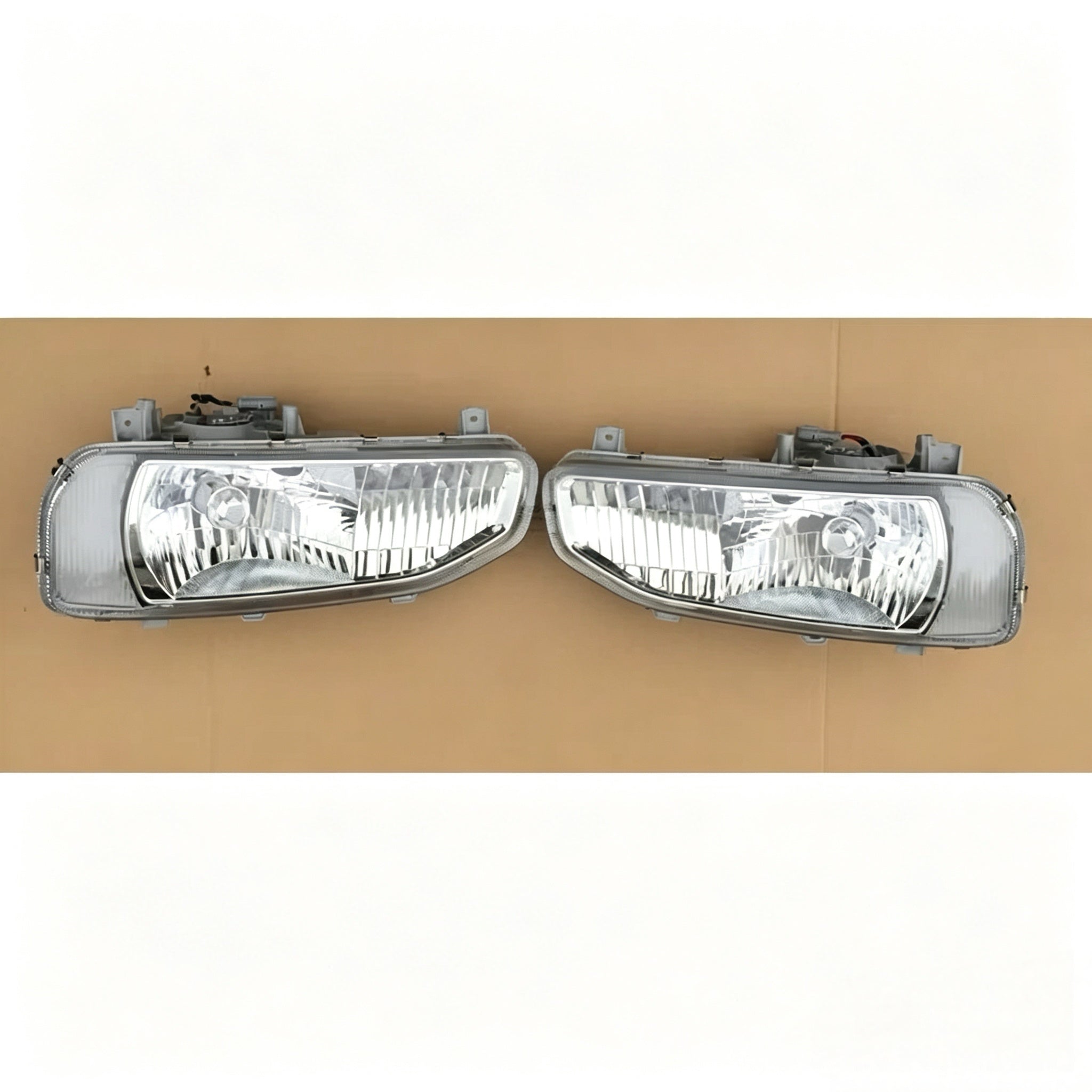 Healdlamp RHD LH for Nissan QUON for UD QUON Truck Spare Body Parts