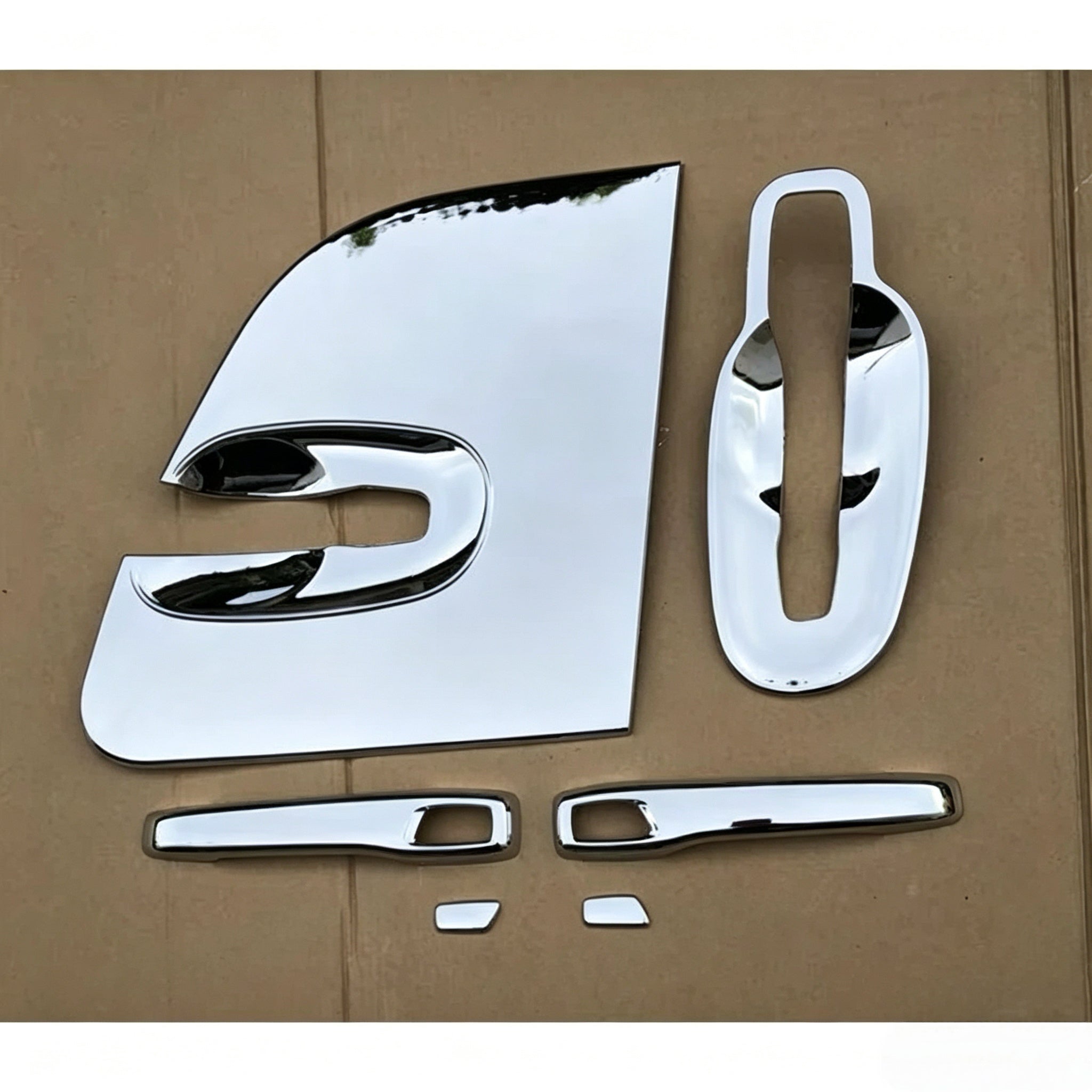 Chrome Outside Handle Garnish for Nissan QUON for UD QUON