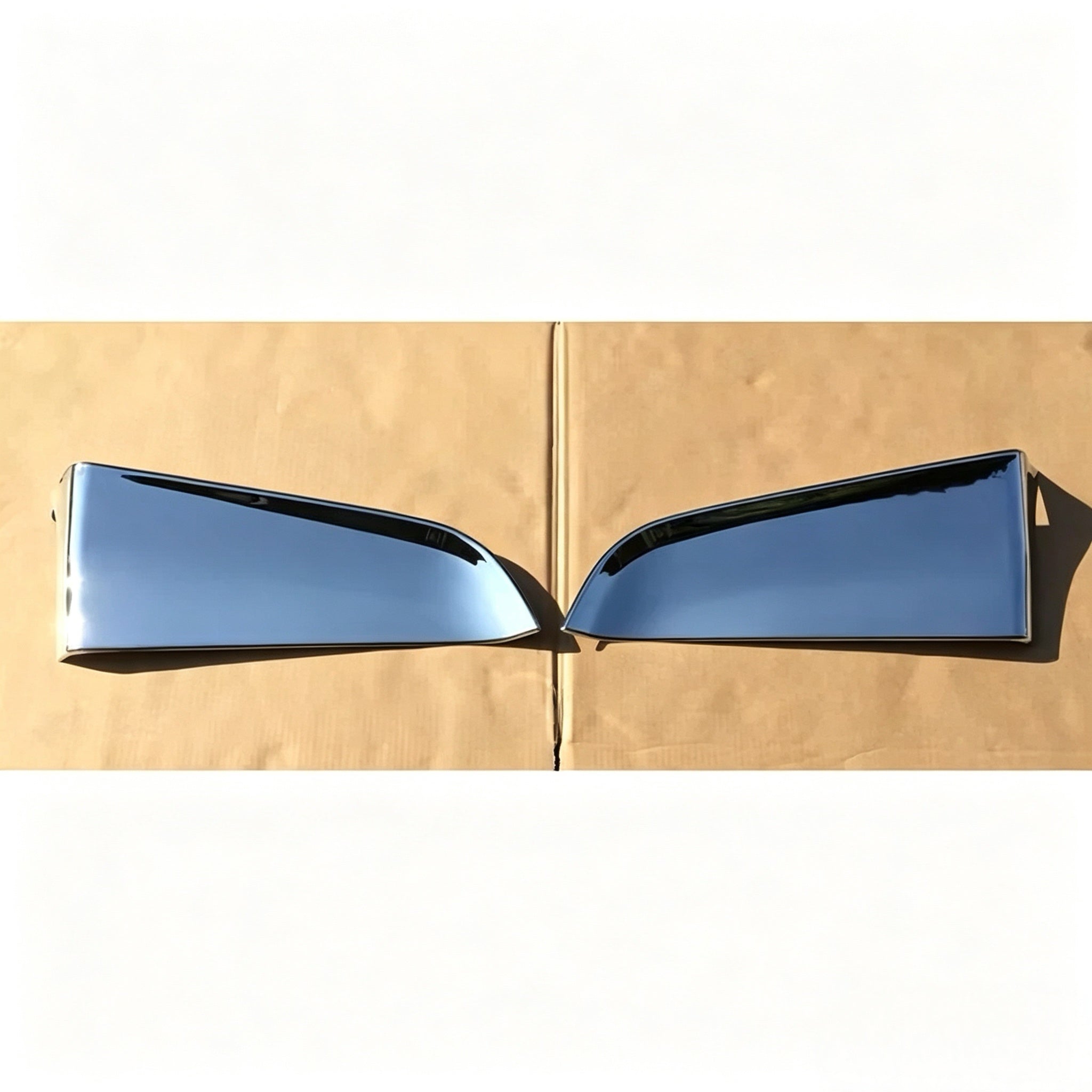 Chrome Rear Door Garnish LH RH for Nissan QUON for UD QUON Truck Spare Body Parts