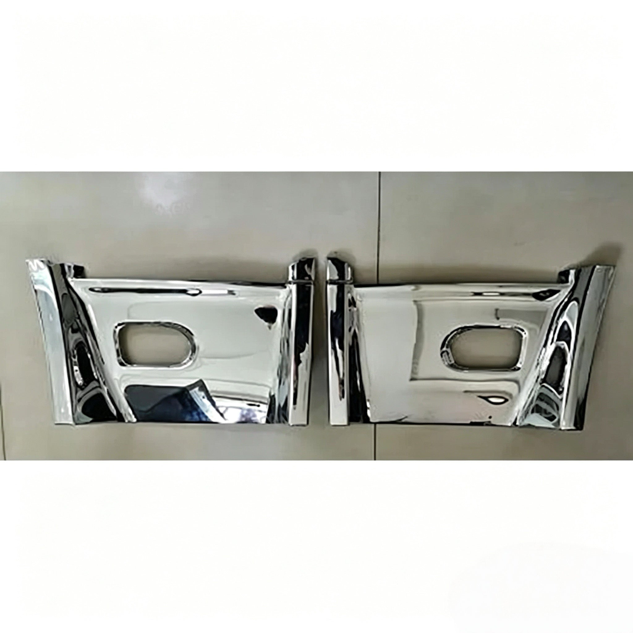Chrome Upper Step Panel for Nissan QUON for UD QUON Truck Spare Body Parts