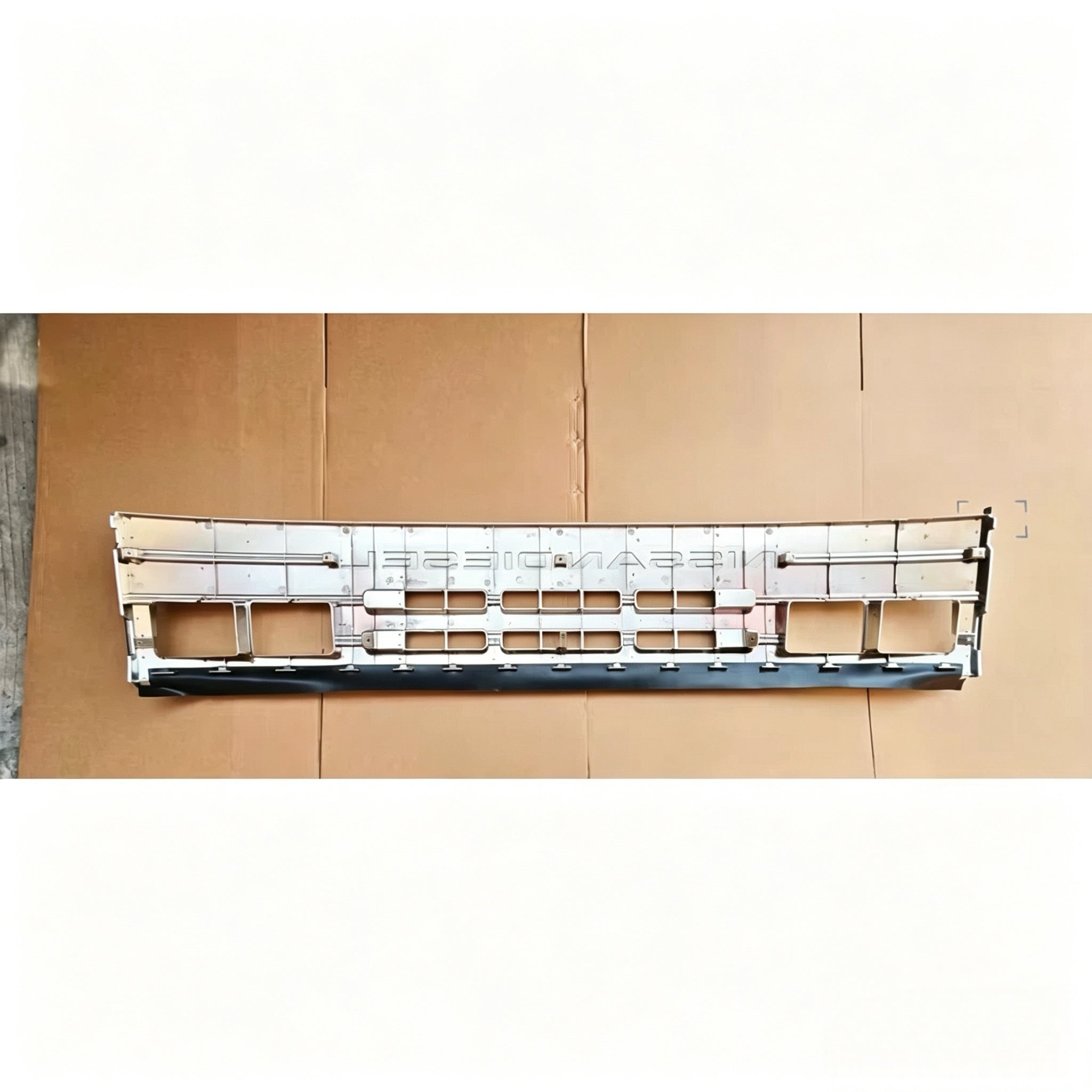 Chrome Grille Narrow 196.5cm with Waterproof Strip for NISSAN for UD CW430 CP87 CP80 Truck Spare Body Parts