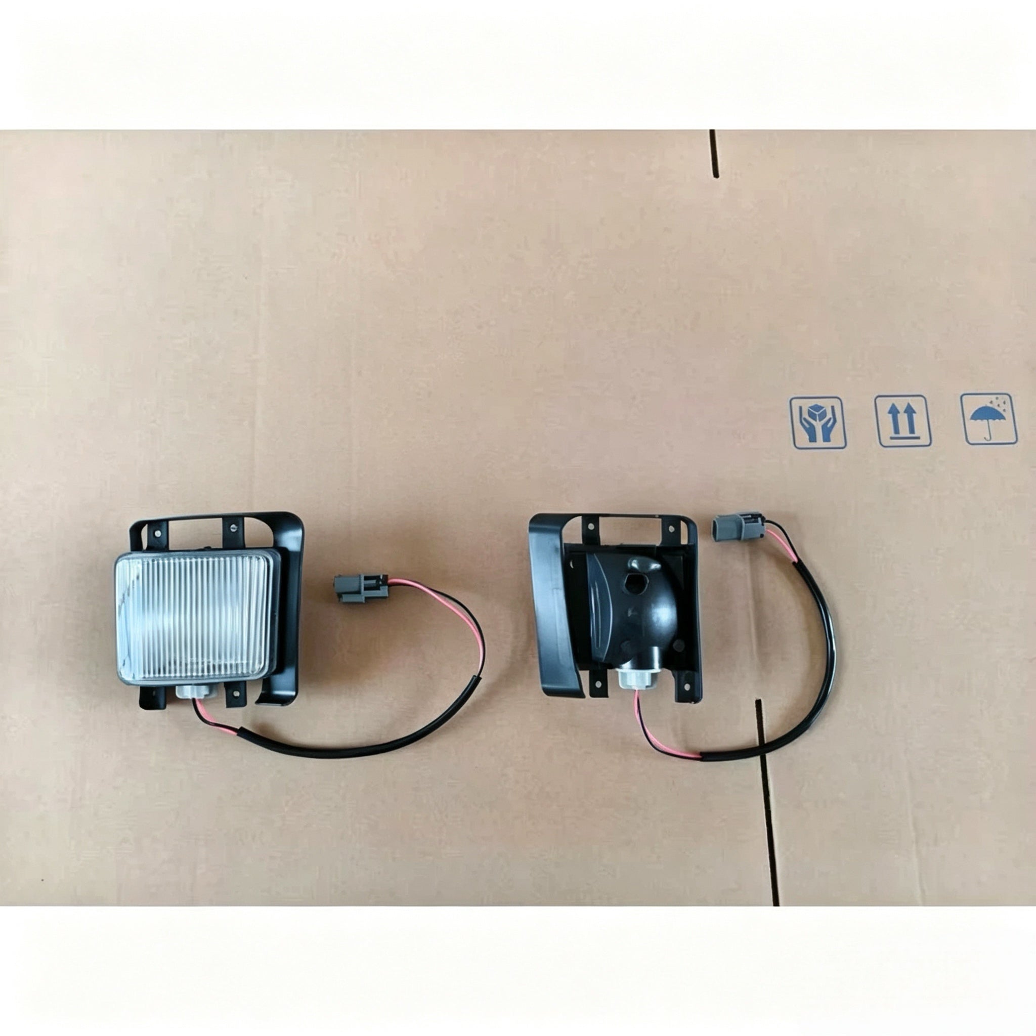 Front Small Light Right for NISSAN for UD CW430 CP87 CP80 Truck Spare Body Parts