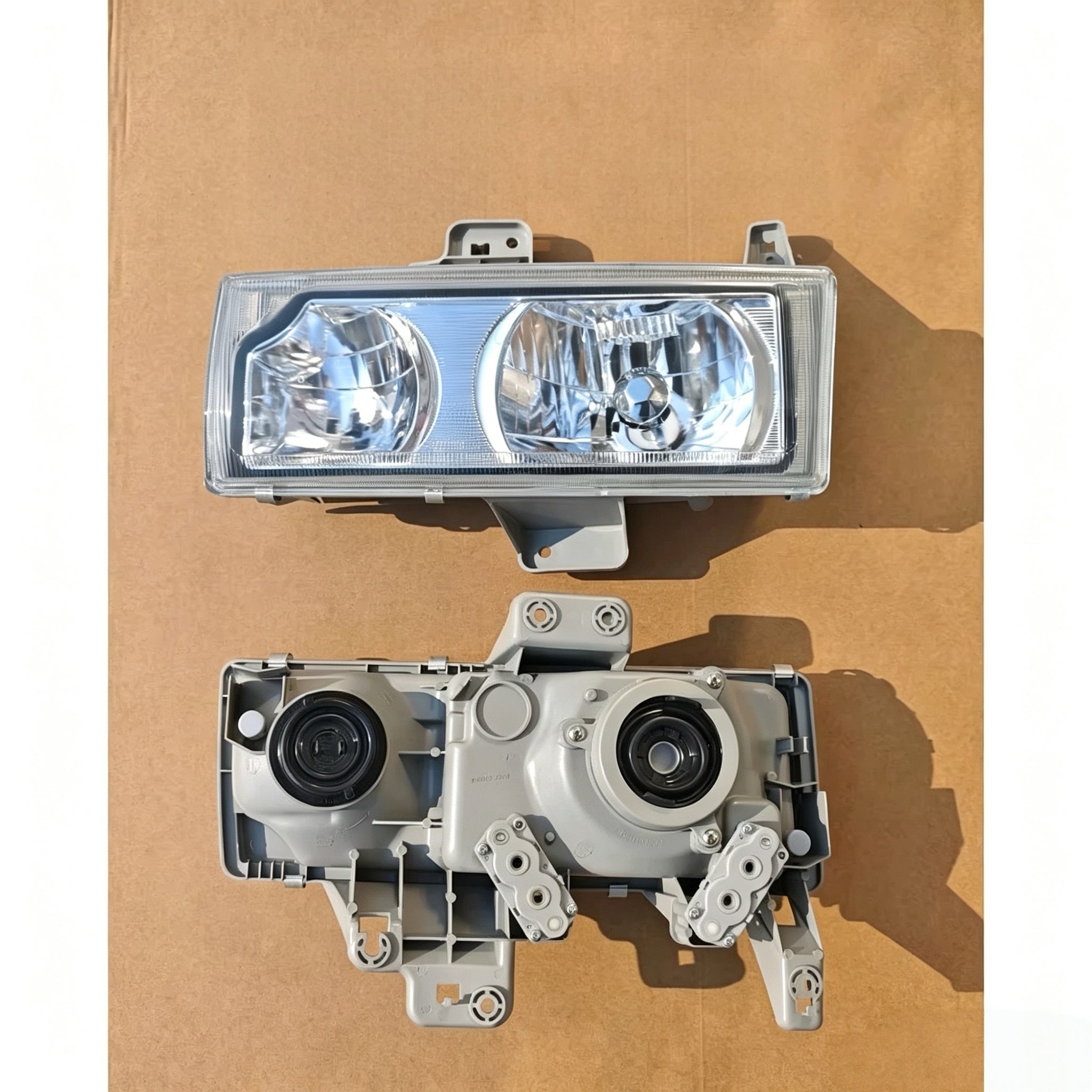 Headlamp LHD Electric LH for NISSAN for UD PKB CWM 454 Truck Spare Body Parts