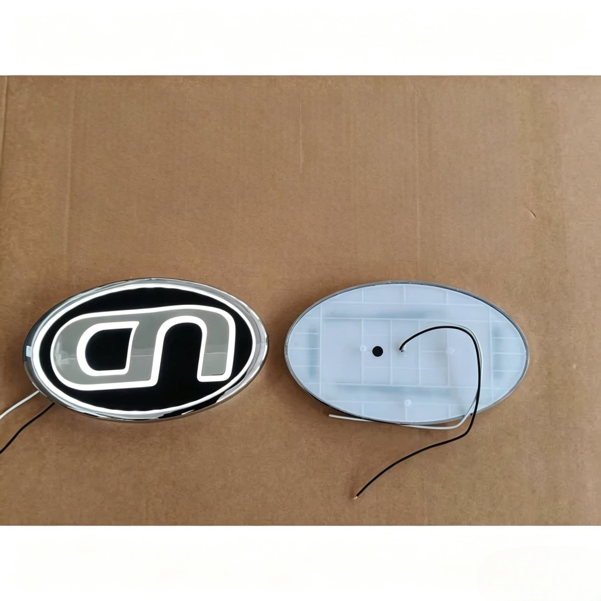 Logo"UD" 22*12cm White for NISSAN for UD PKB CWM 454 Truck Spare Body Parts