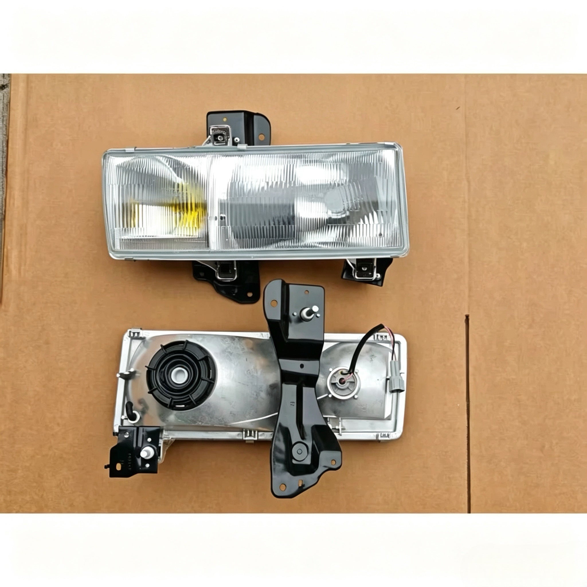 Headlight RHD Right for NISSAN for UD PKB CWM 454 Truck Spare Body Parts