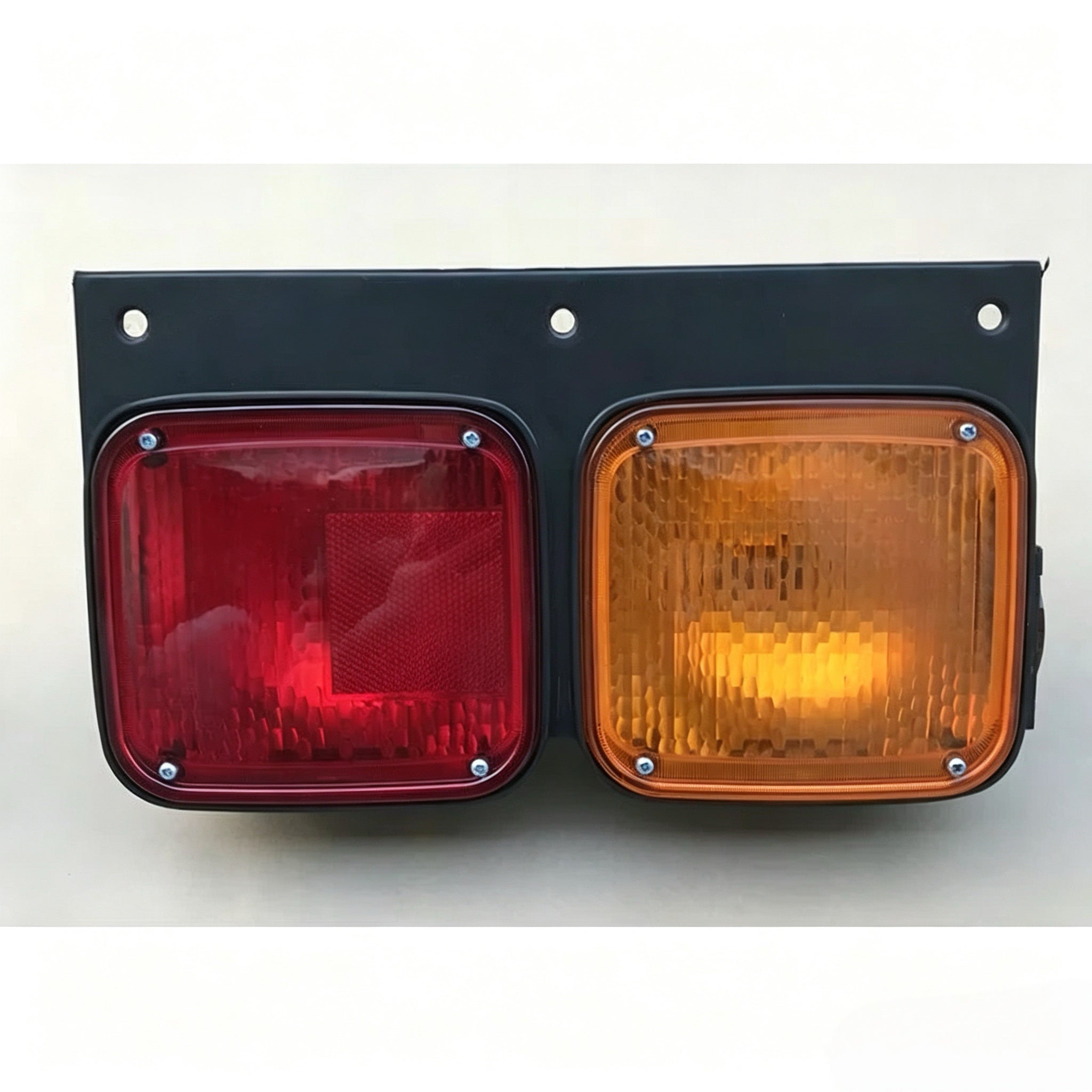 Tail Lamp LH for NISSAN for UD PKB CWM 454 Truck Spare Body Parts