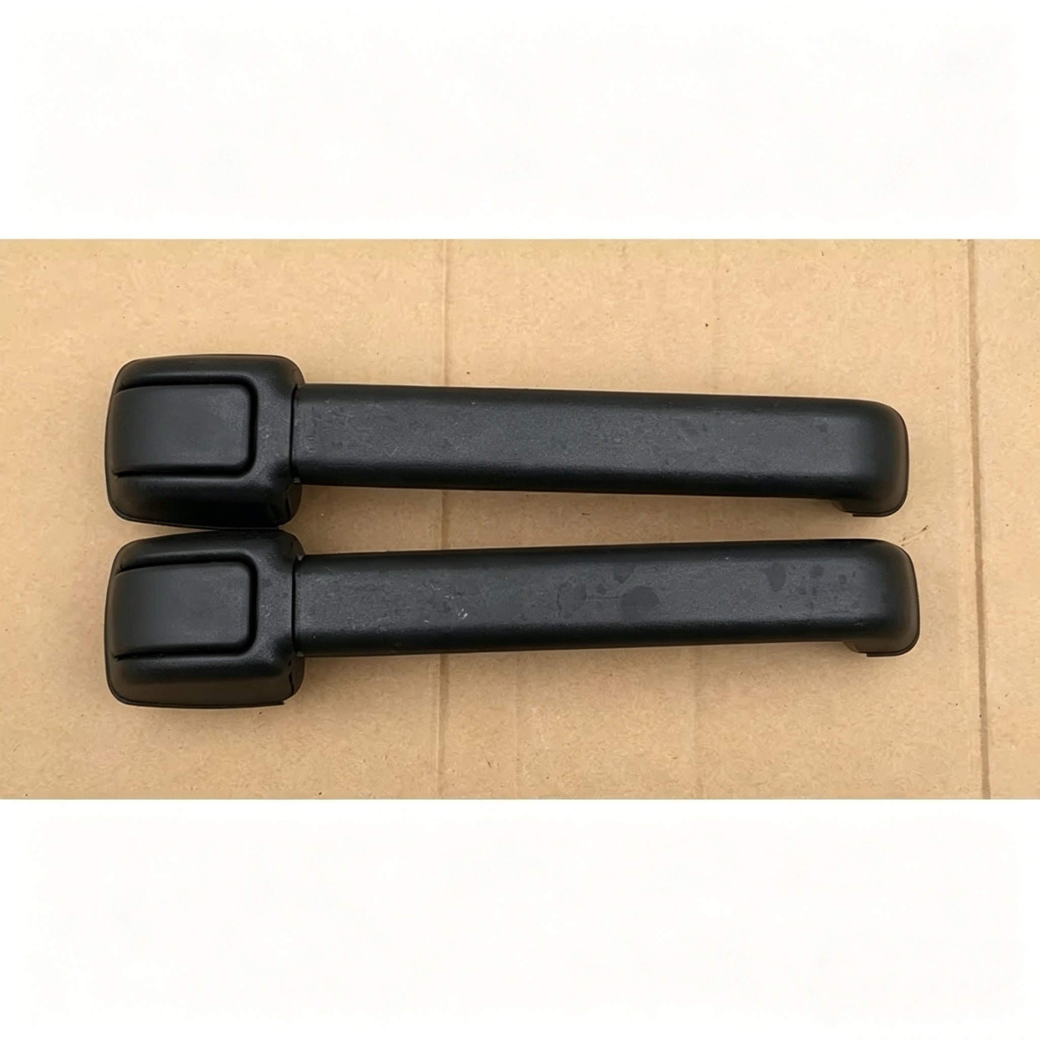 Outside Handle RH for NISSAN  for UD PKB CWM 454 Truck Spare Body Parts