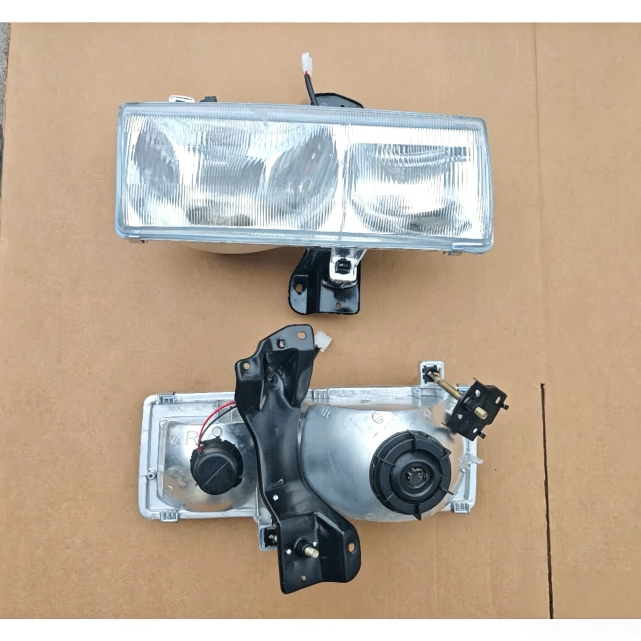 Head Lamp RH for NISSAN for UD PKB CWM 454 Truck Spare Body Parts
