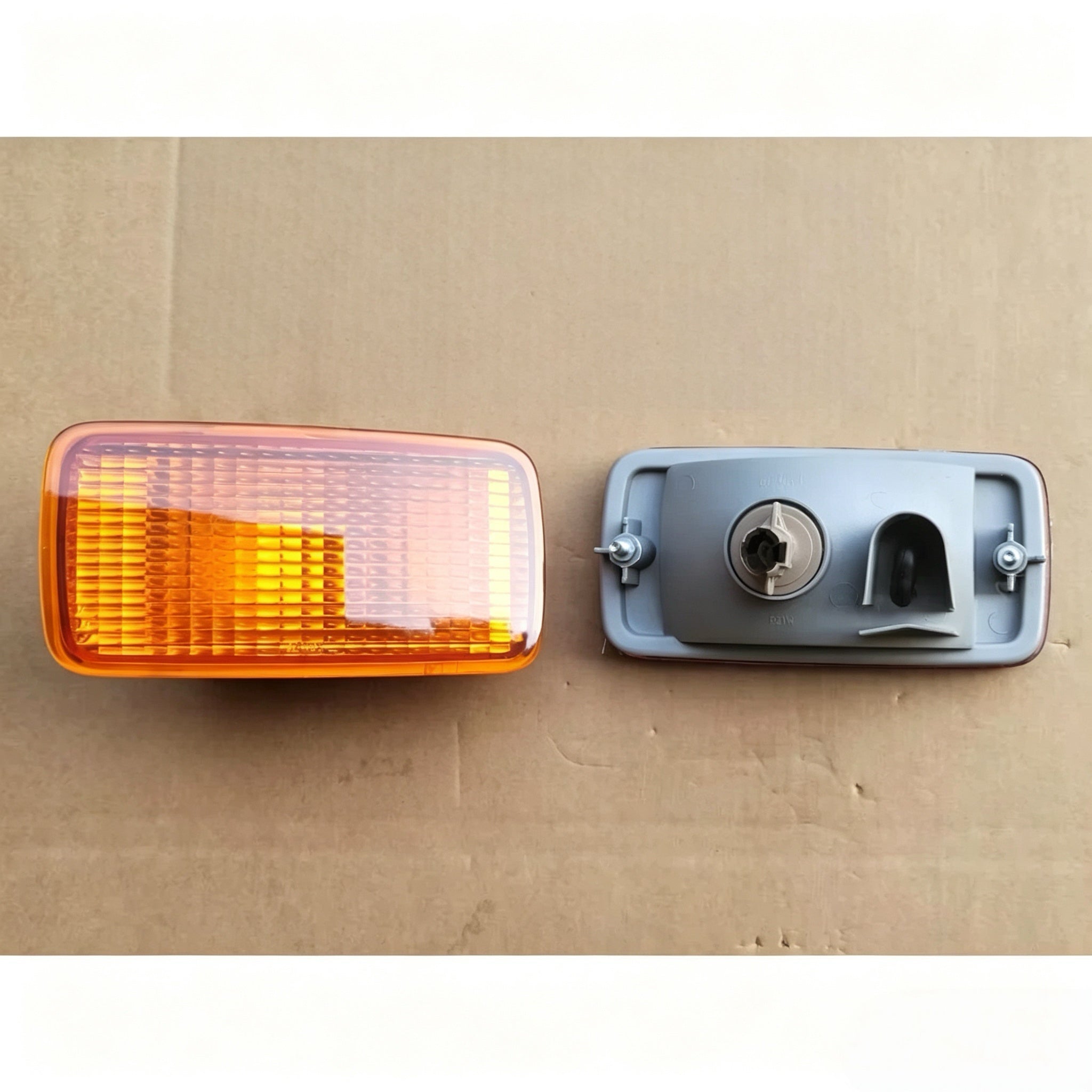 Fog Lamp Yellow LH for NISSAN UD PKB CWM 454 Truck Spare Body Parts