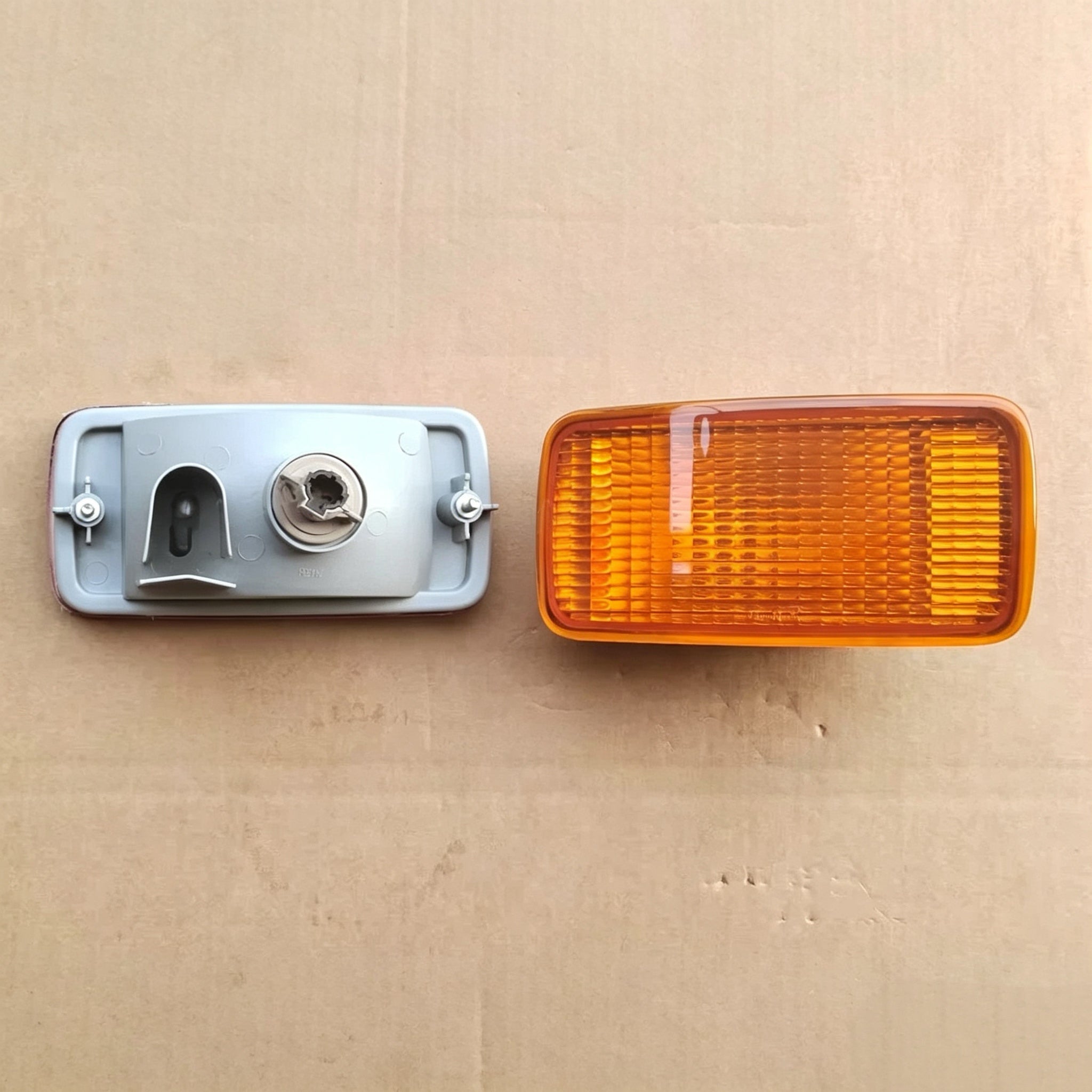 Fog Lamp Yellow RH for NISSAN UD PKB CWM 454 Truck Spare Body Parts