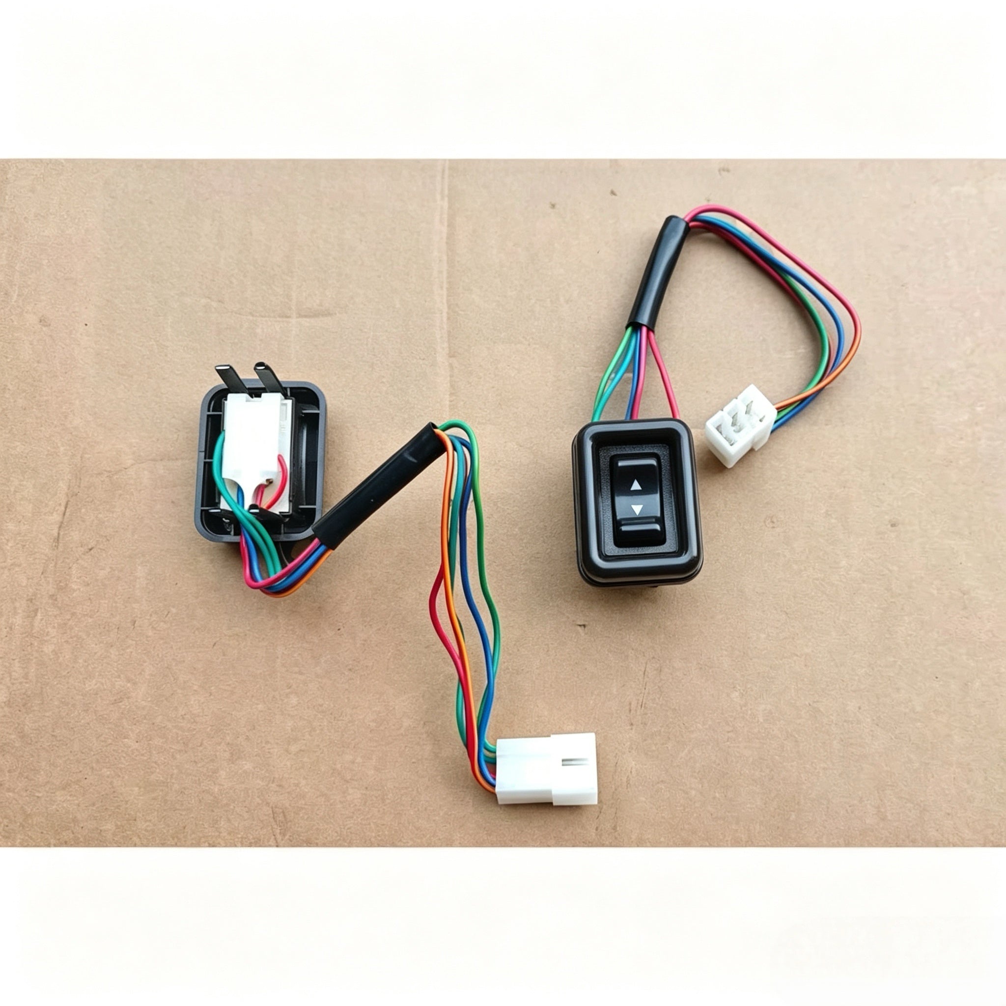 Door Switch Length 6.5CM Width 4.9CM for NISSAN for UD PKB CWM 454 Truck Spare Body Parts