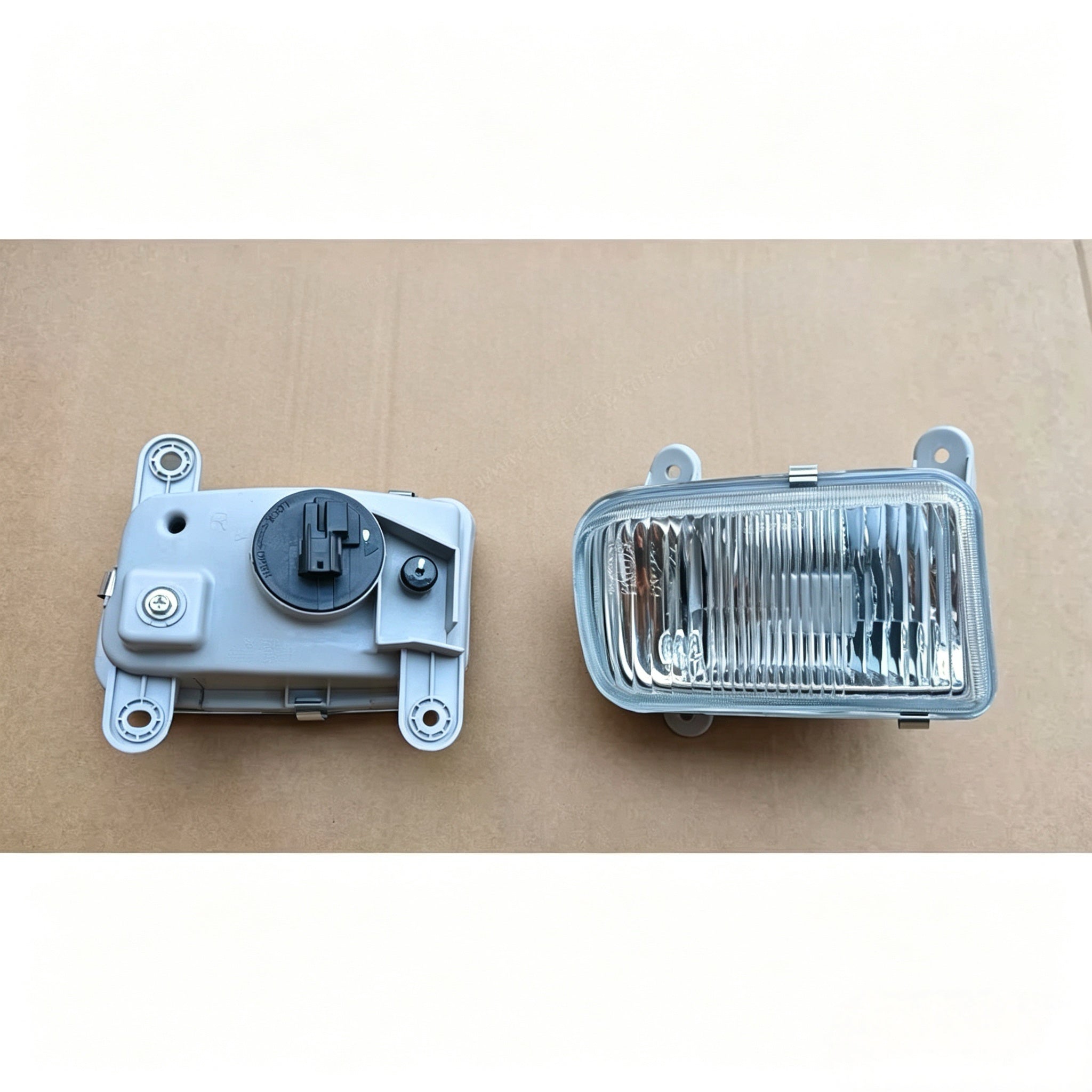 Fog Lamp RH for NISSAN for UD PKB CWM 454 Truck Spare Body Parts