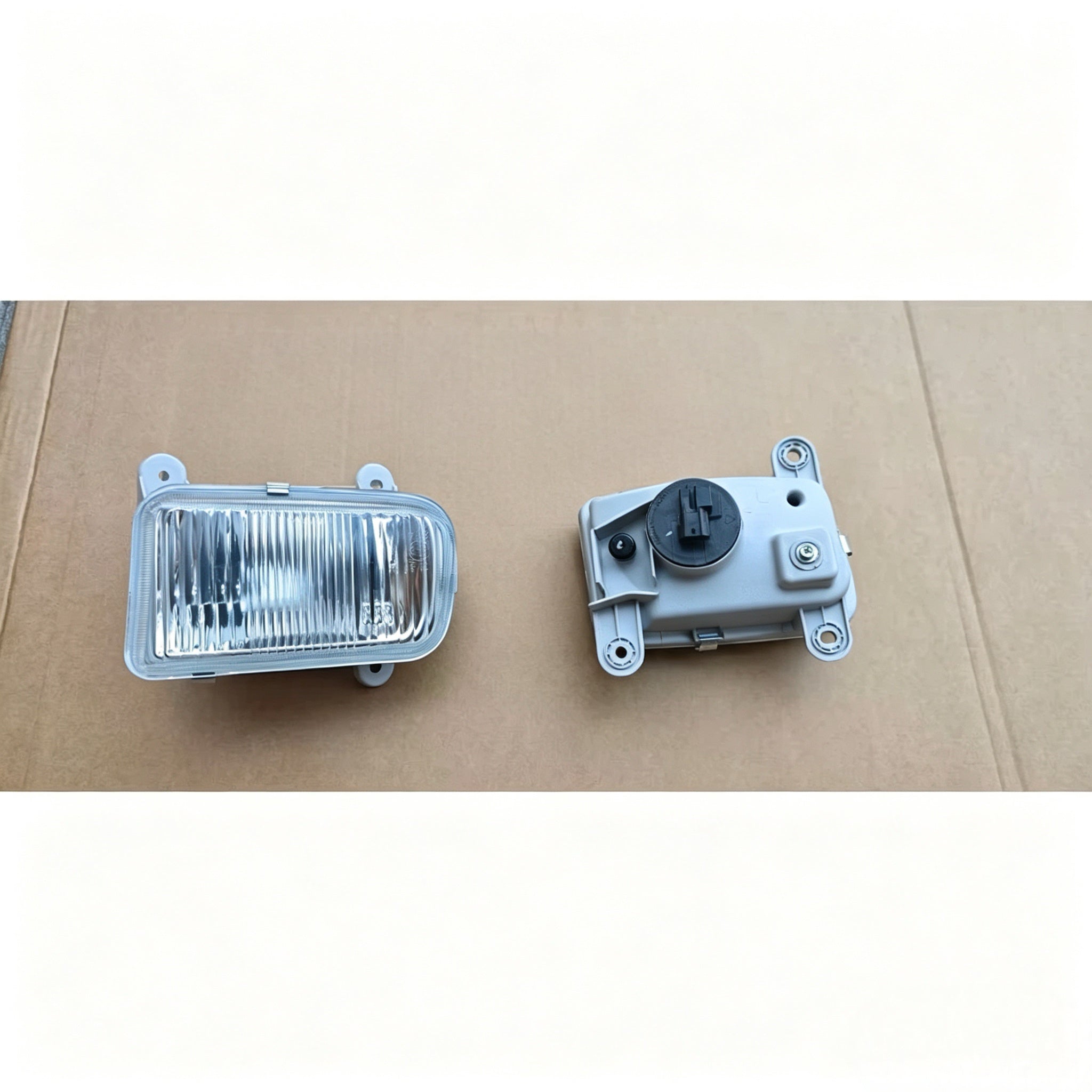 Fog Lamp  LH for NISSAN for UD PKB CWM 454 Truck Spare Body Parts
