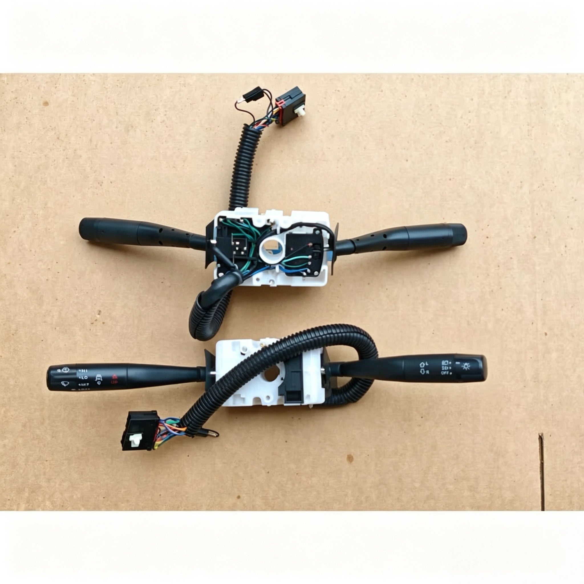 25560-00Z15 2556000Z15 NISSAN/UD PKB/CWM 454 Truck Spare Body Parts New RHD Switch Plastic Material