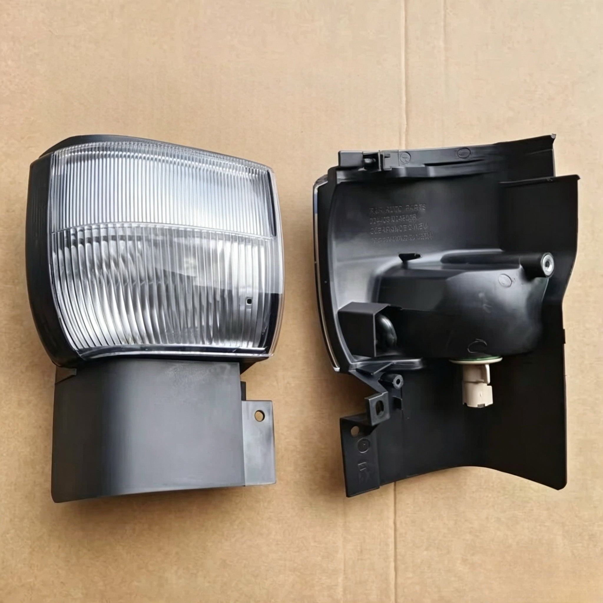 Corner Lamp  RH for NISSAN  for UD PKB CWM 454 Truck Spare Body Parts