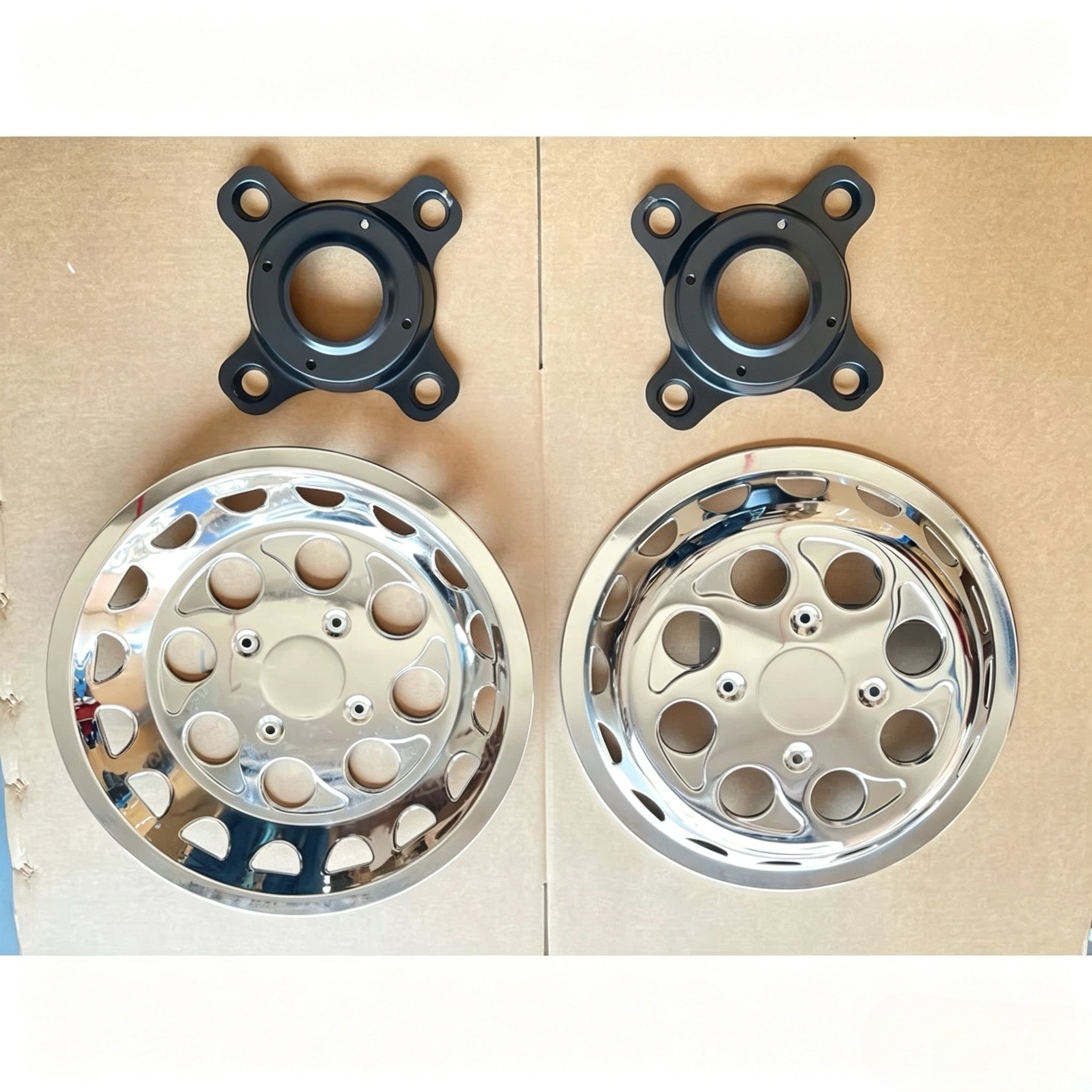 New FDongtruckparts Plastic UD Wheel Cover 56.5cm (OE FDN04093) for NISSAN PKB CWM 454 Truck