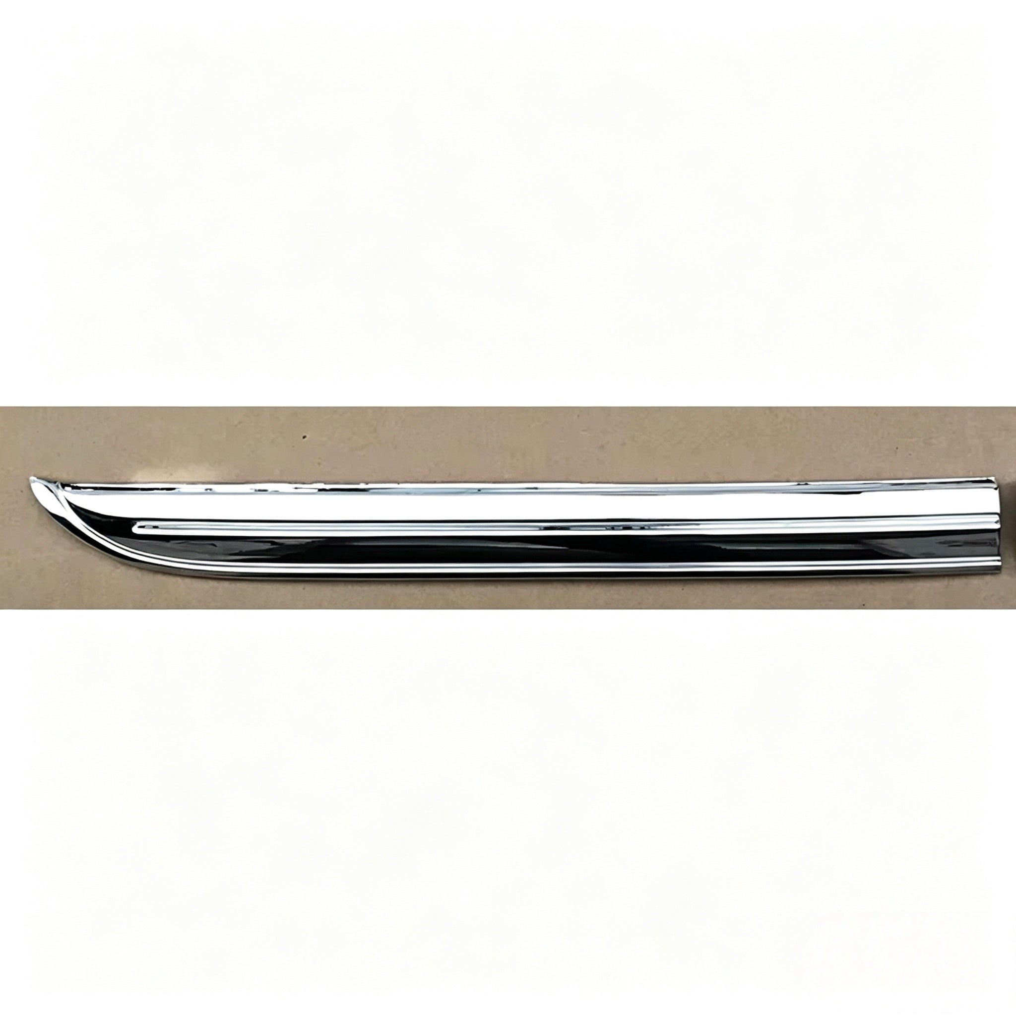 Chrome Finisher Lamp Upper LH RH for NISSAN for UD PKB CWM 454 Truck Spare Body Parts