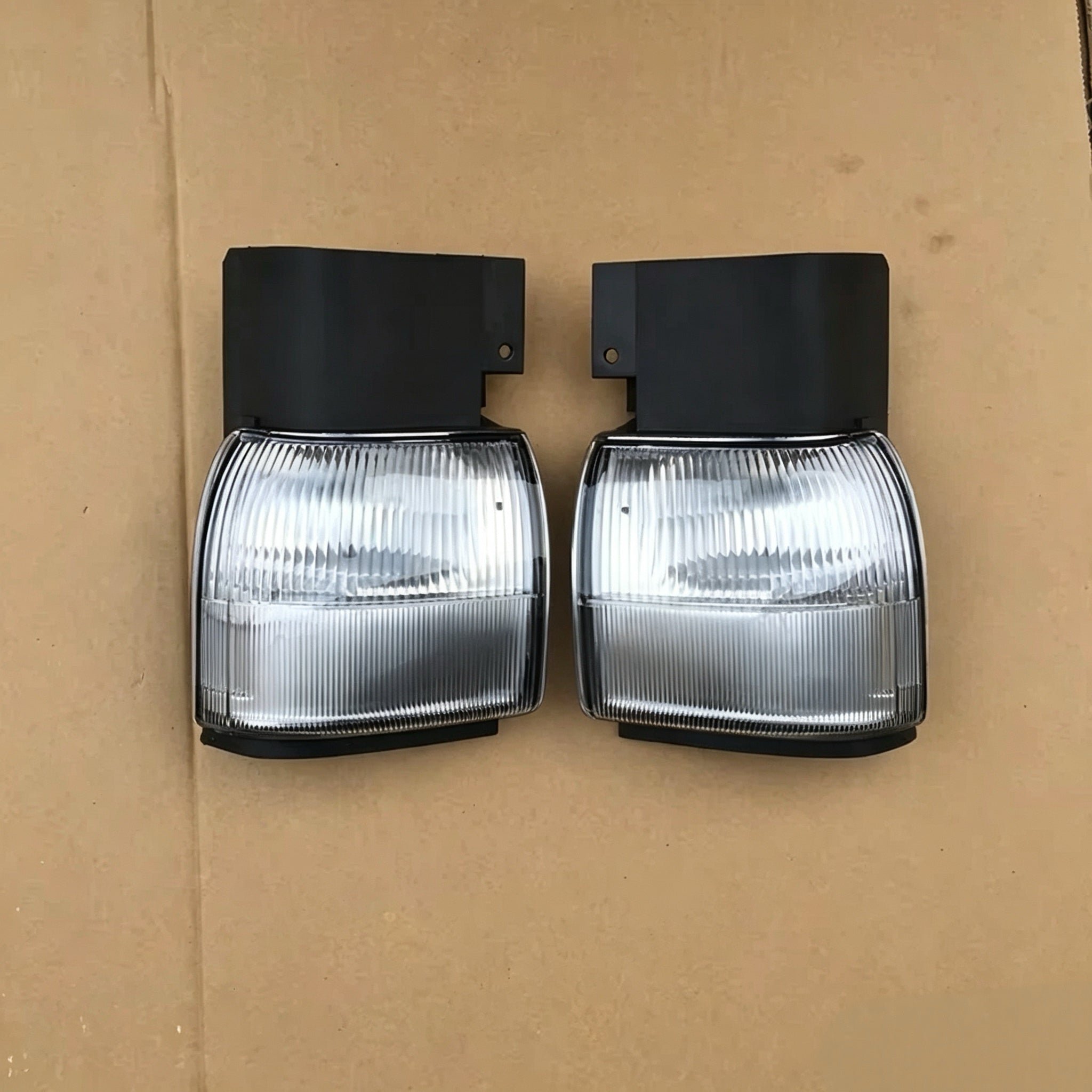 Corner Lamp LH RH for NISSAN  for UD PKB CWM 454 Truck Spare Body Parts