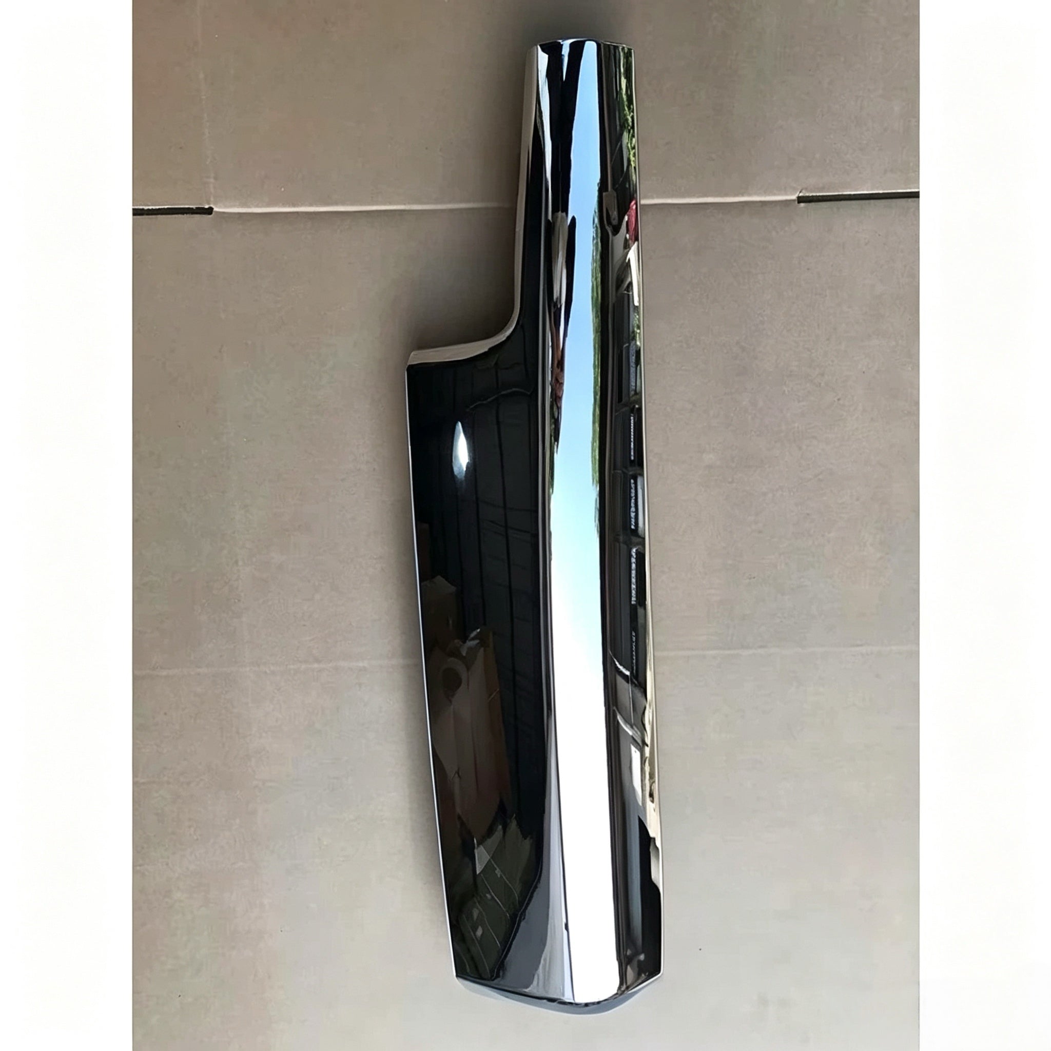 123 Chrome Corner Panel RH (No Hole,70cm Plastic,Also for 520) for NISSAN CWA451 for UD CDA451 CMA451 Truck Spare Body Parts