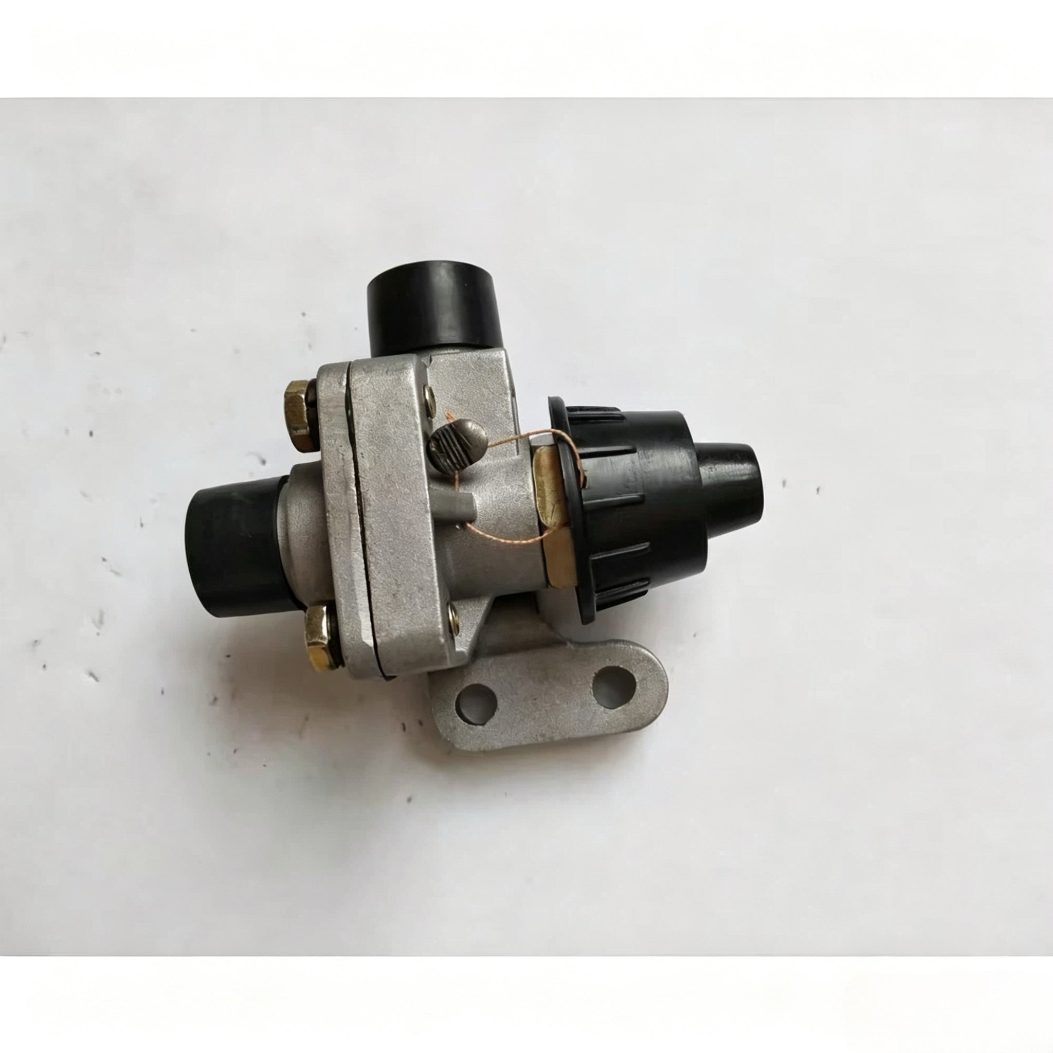 47540-Z0001 MC802149 47540Z0001 Pressure Reducing Valve 8.5~7.6Kg/Cm2 for NISSAN CWA451 for UD CDA451 CMA451