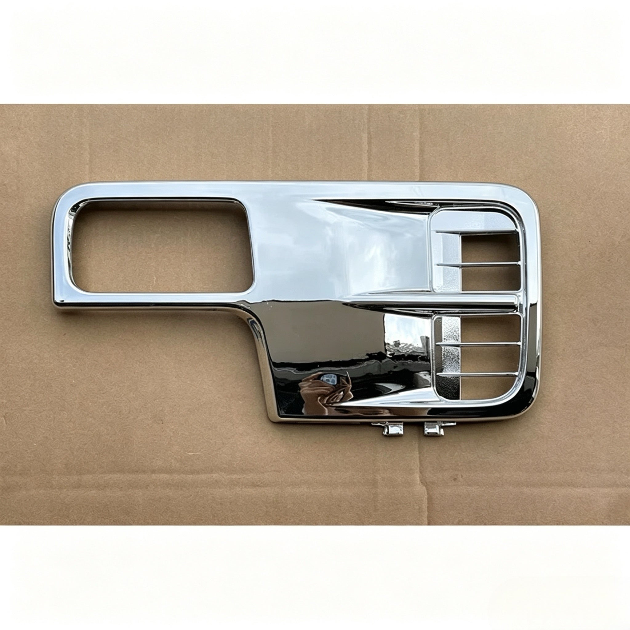 Chrome Bumper Grille RH for NISSAN CWA451 for UD CDA451 CMA451