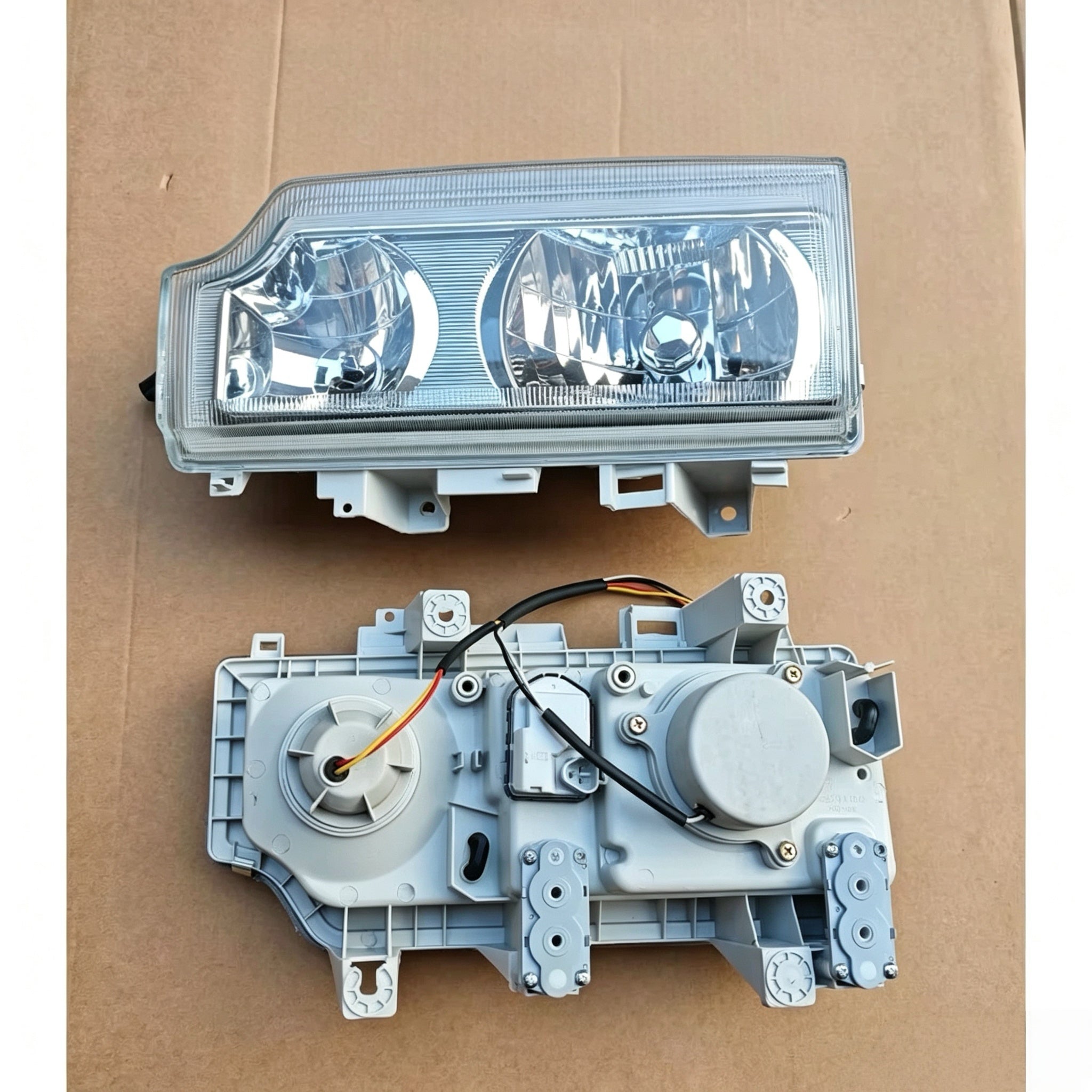 New FDONG Head Lamp Crystal LHD LH for CWA451 UD CDA451/CMA451