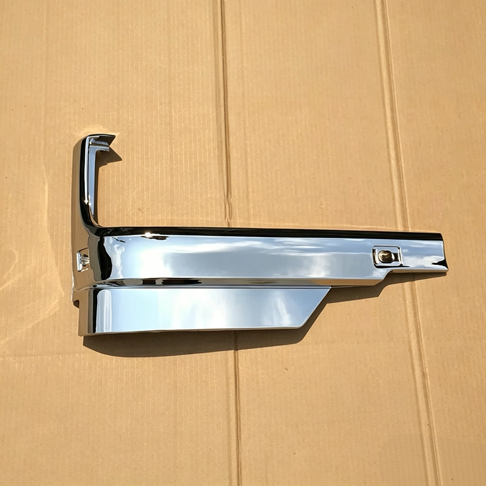Chrome Head Lamp Case RH for NISSAN CWA451 for UD CDA451 CMA451 Truck Spare Body Parts