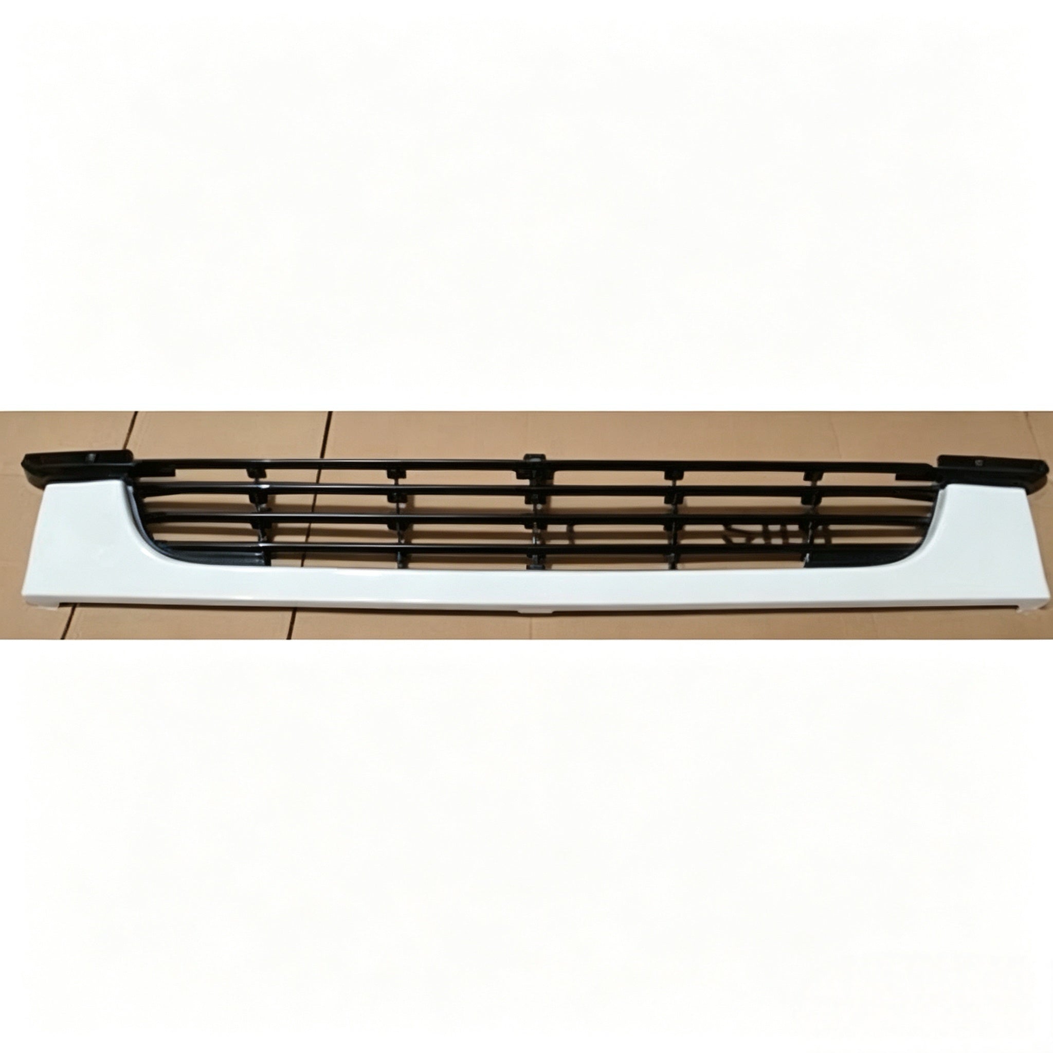 Paint Grille for NISSAN CWA451 for UD CDA451 CMA451 Truck Spare Body Parts
