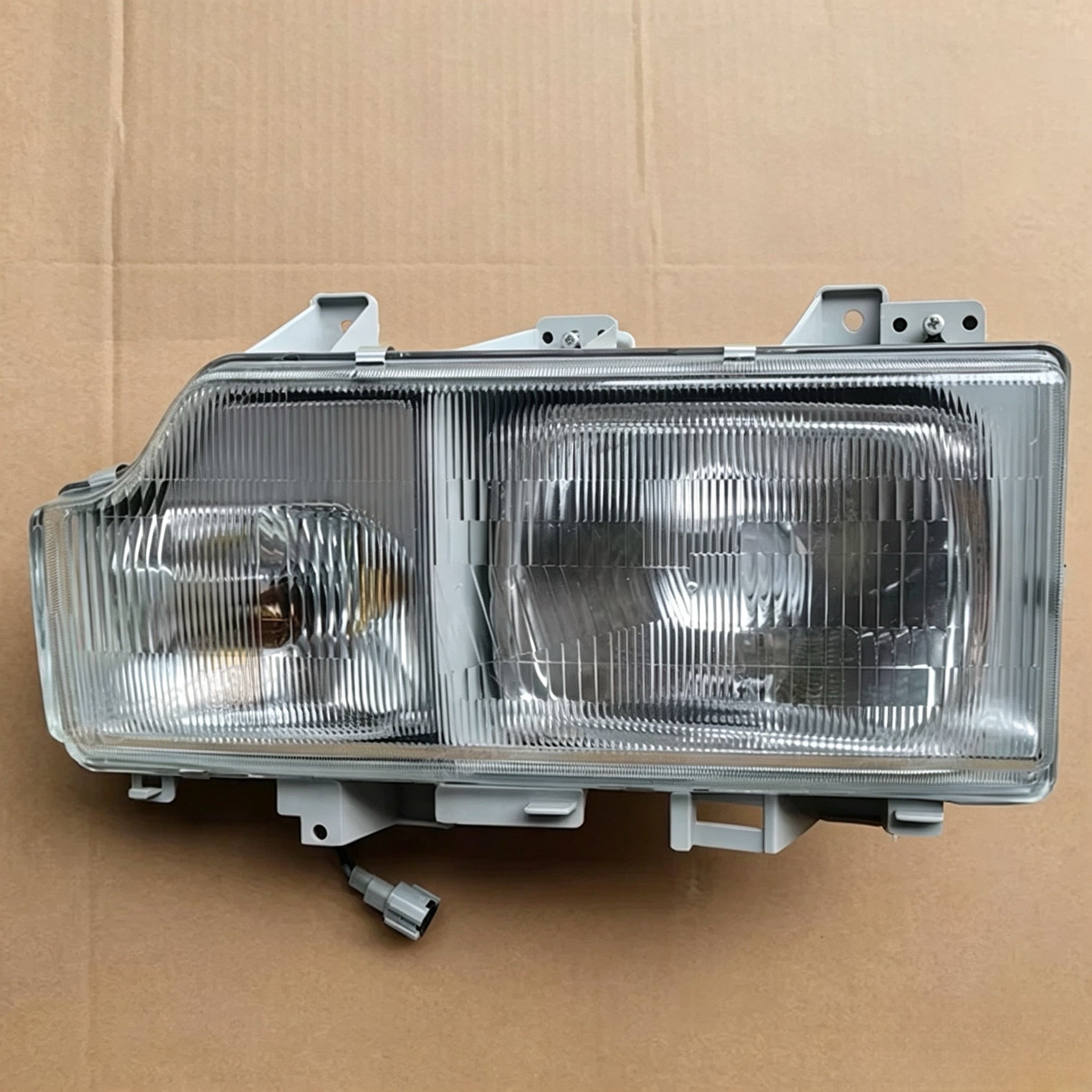 Headlamp for NISSAN CWA451 for UD CDA451 CMA451