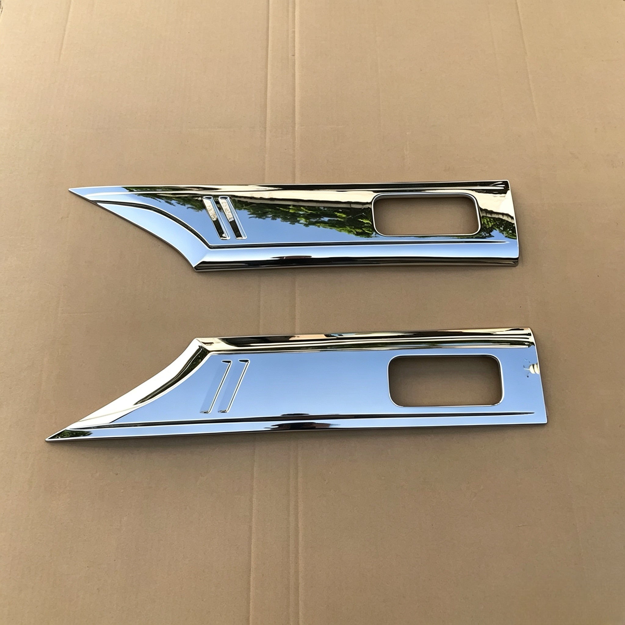 Chrome Door Garnish for NISSAN CWA451 for UD CDA451 CMA451