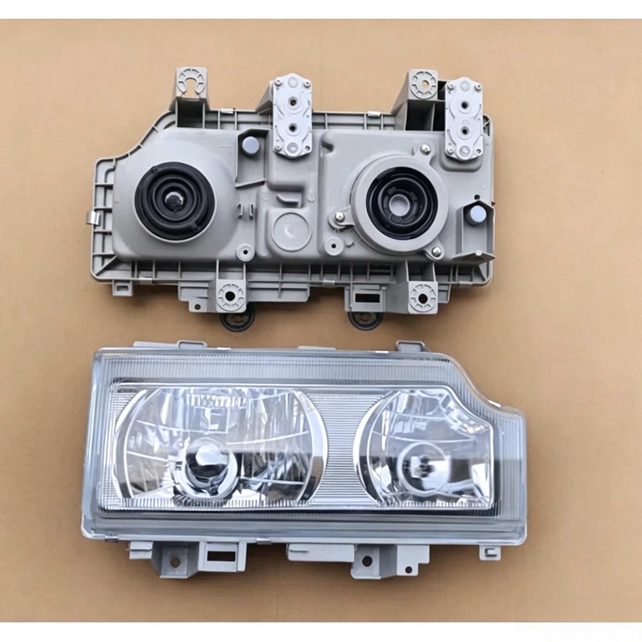 Head Lamp Crystal RHD RH for NISSAN CWA451 for UD CDA451 CMA451 Truck Spare Body Parts