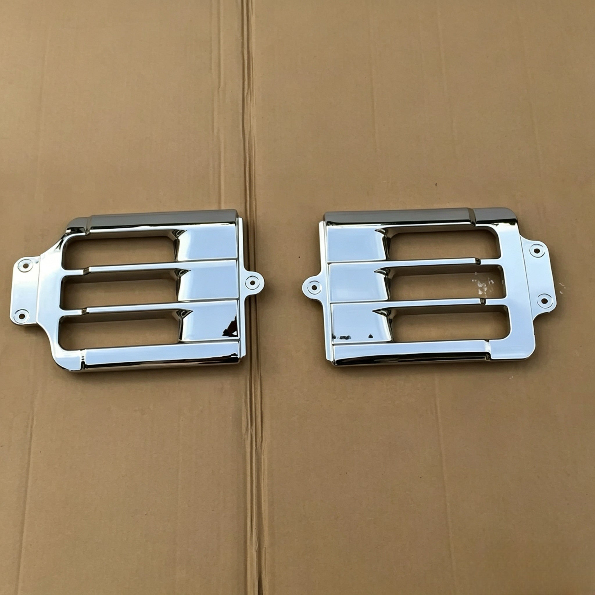 Chrome Bumper Inner Grille LH RH for NISSAN CWA451 for UD CDA451 CMA451 Truck Spare Body Parts