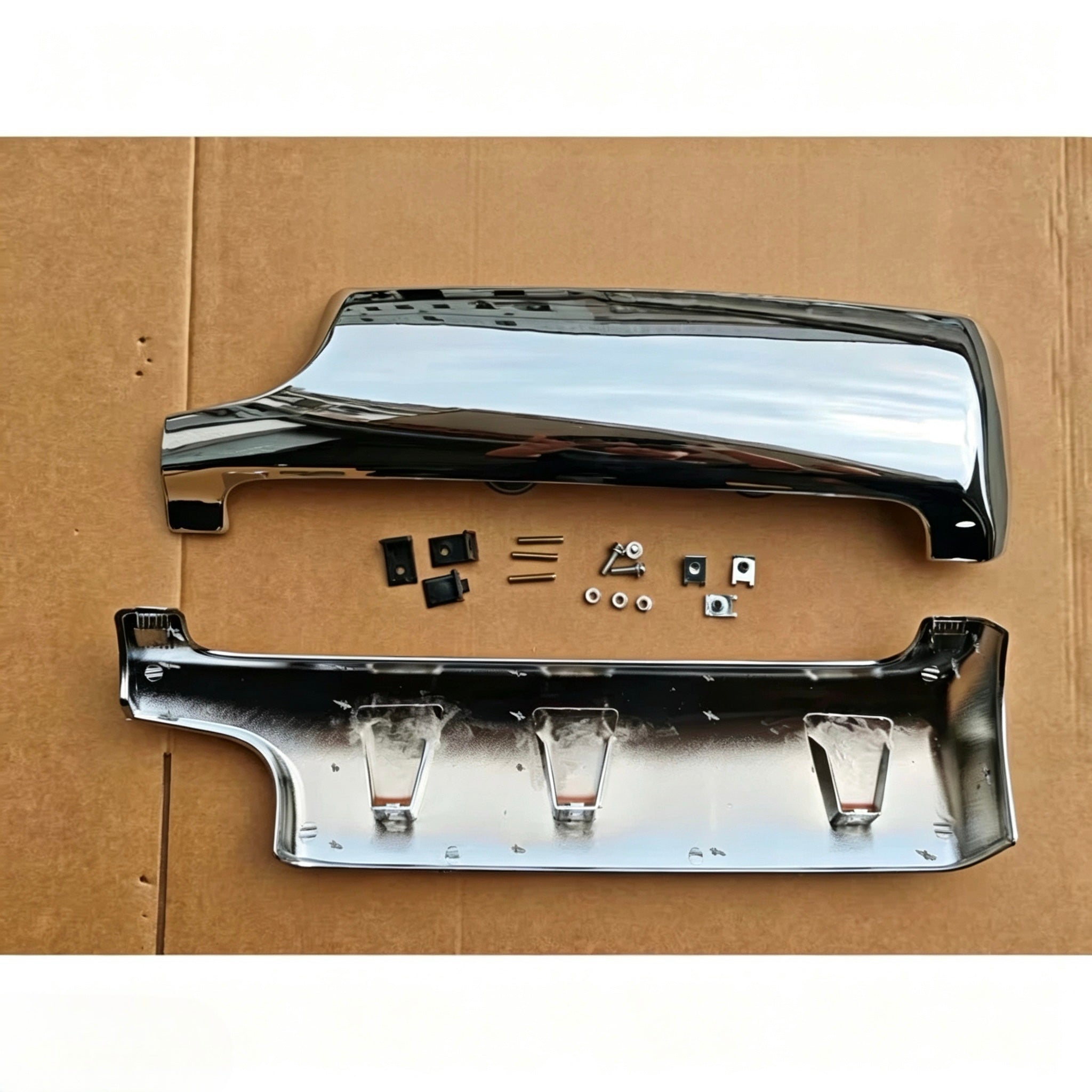 Chrome Corner Panel RH for NISSAN CWA451 for UD CDA451 CMA451Truck Spare Body Parts
