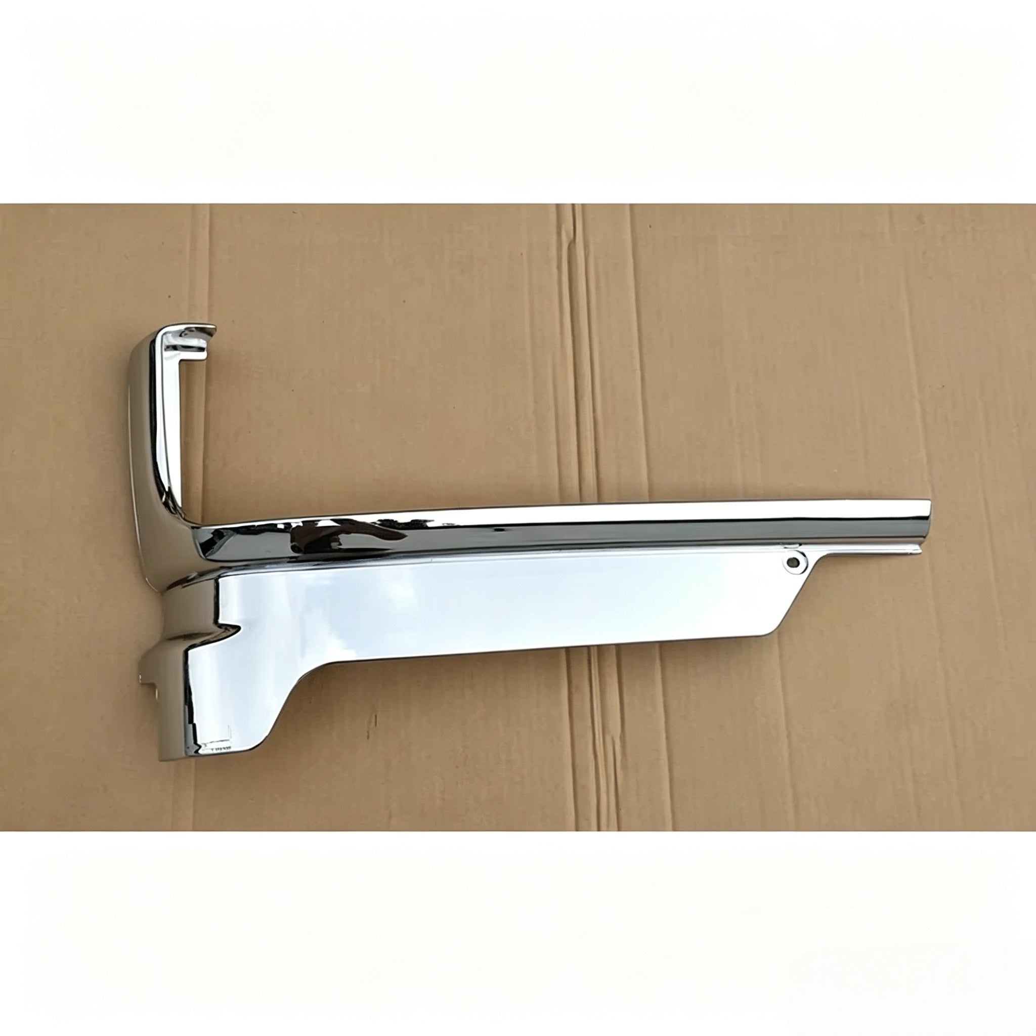 Chrome Headlamp Case RH for Nissan CWA451 UD CDA451 CMA451 Trucks LH RH Model-New Condition Spare Body Parts