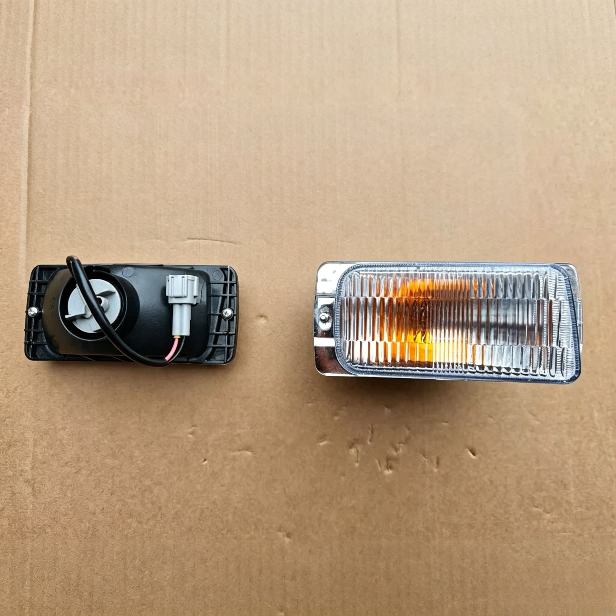 Bumper Fog Lamp RH for NISSAN CWA451 for UD CDA451 CMA451 Truck Spare Body Parts