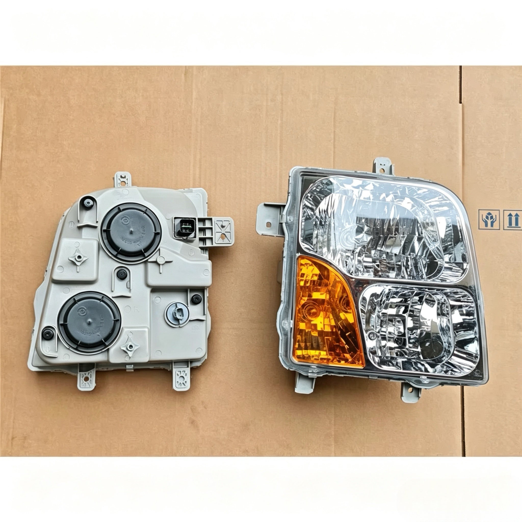 37772020-c1100 37772020c1100 Headlamp RH for DONGFENG D-1827 TRUCK Spare Parts