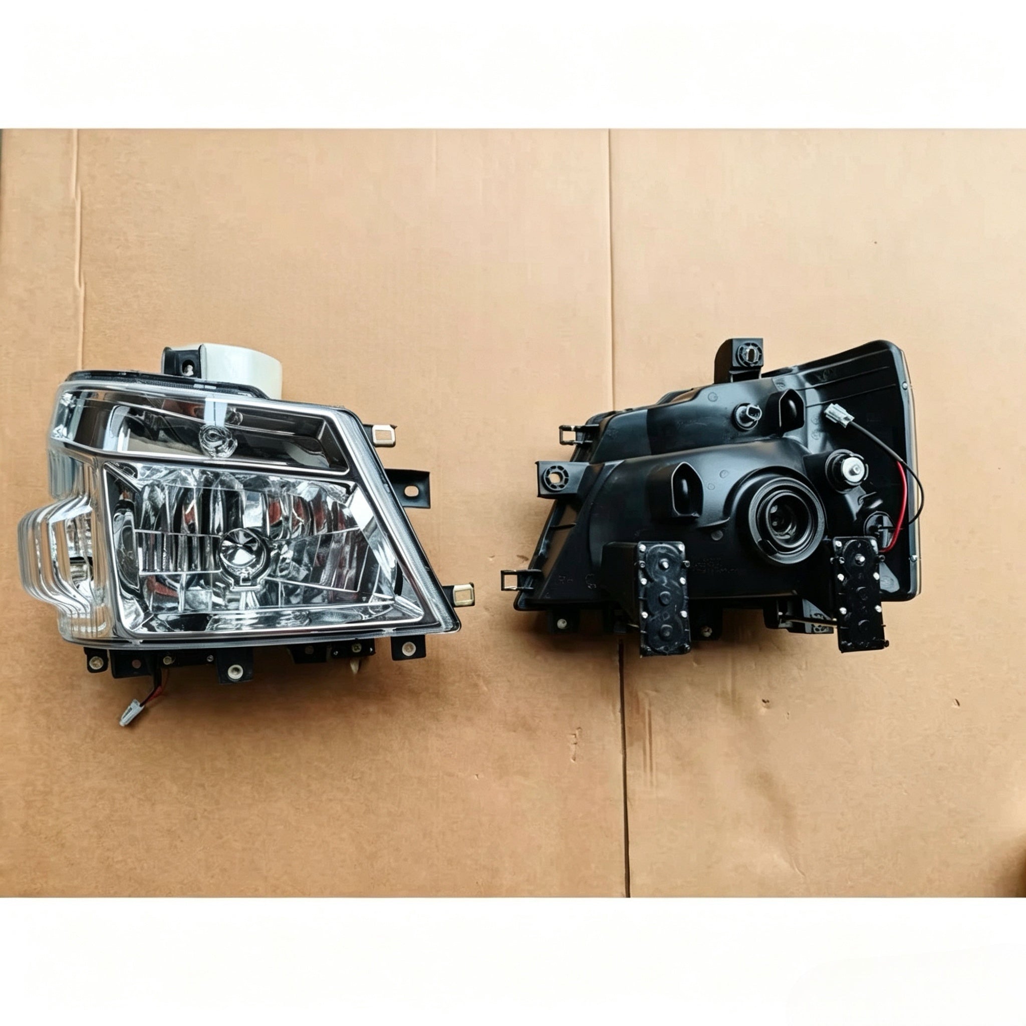 377220001 New Plastic Head Lamp Manual 24V RH for JMC CARRYING N601 POTNETE JX103 JX104 Truck Spare Parts