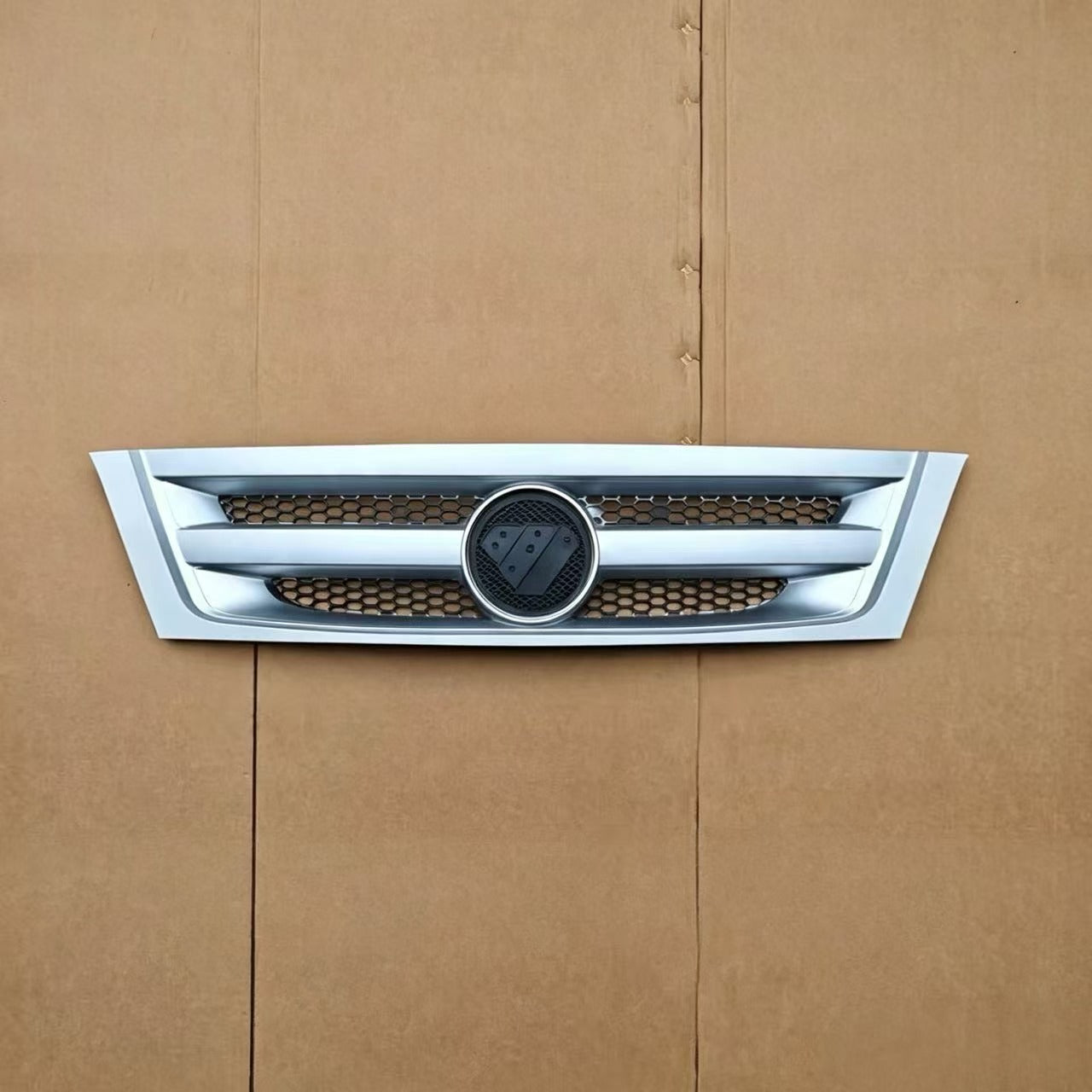 Grille 1.27m Year 2010 for FOTON OLLION NEW JIEYUN TRUCK Spare Parts