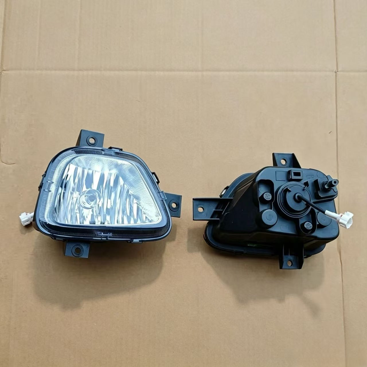 L1364020100A0 Fog Lamp 24V LH for FOTON OLLION S490 CTS TRUCK Spare Parts