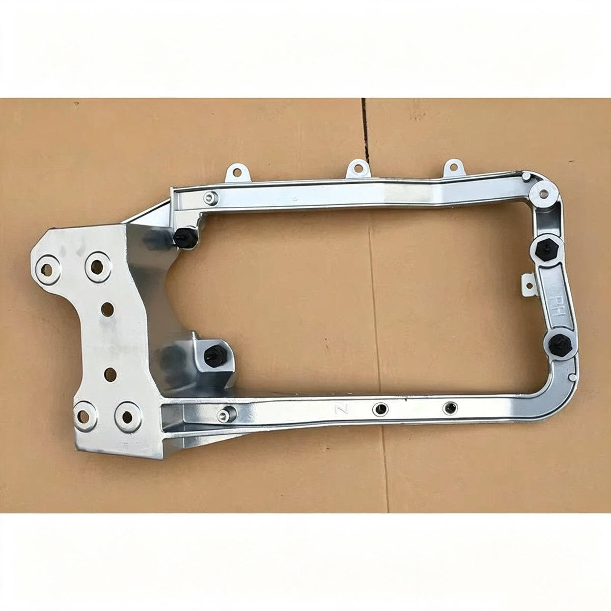 52132-1064 53272-E0013 521321064 53272E0013 Headlamp Stay LH Aluminum for HINO 700 Truck Spare Body Parts