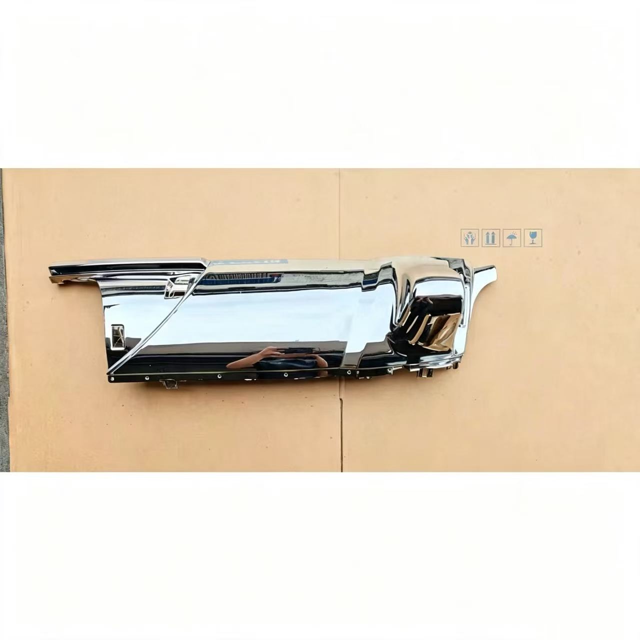 Chrome Corner Panel  CURV RH for HINO 700 Truck Spare Body Parts