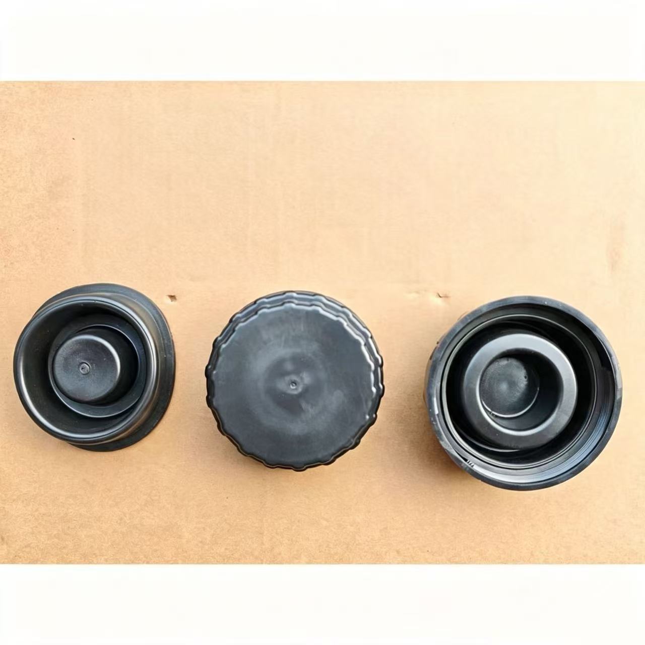 Lid and Rubber for HINO 700 Truck Spare Body Parts