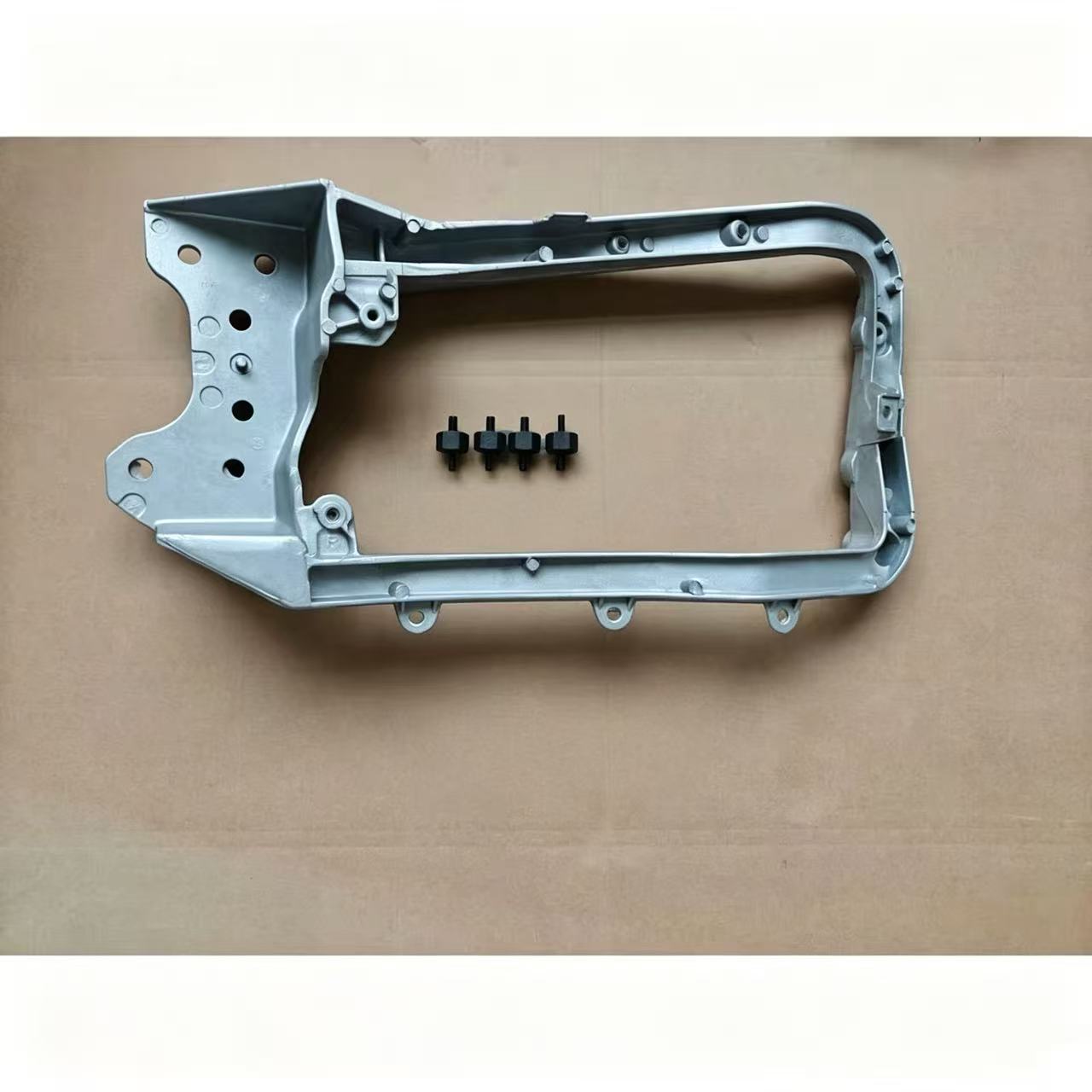 52131-1064 53271-E0013 521311064 53271E0013 Headlamp Stay RH Aluminium for HINO 700 Truck Spare Body Parts