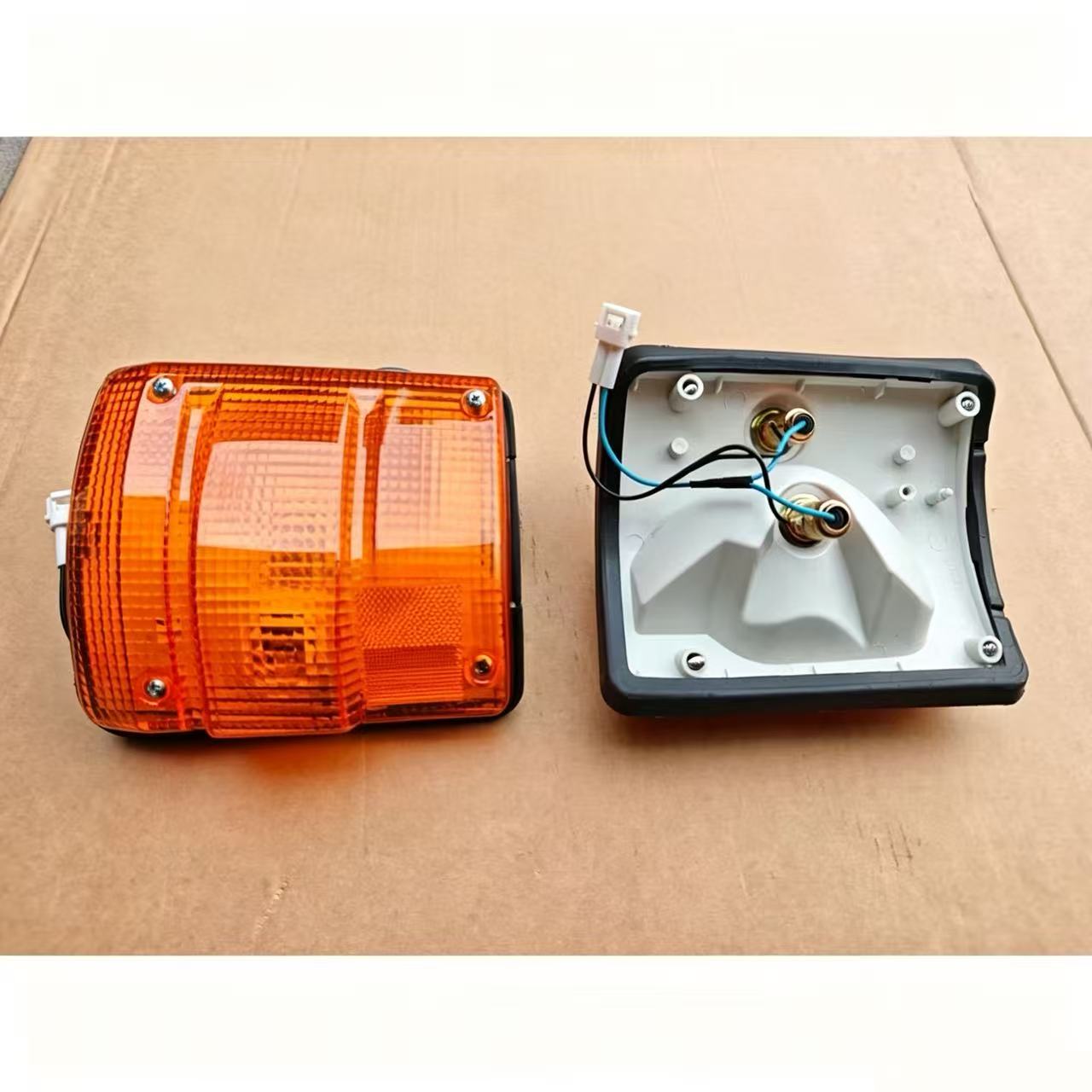 Corner Lamp Right for Hino FF F18 GD FM FR 1984 Truck Spare Parts