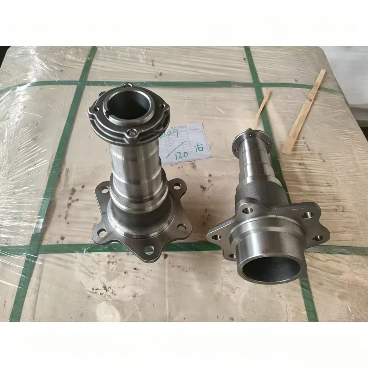42110-37451 42110-37452 4211037451 4211037452 Spindle Housing End for Hino DANY DUTRO W04D 130HT Truck Spare Parts