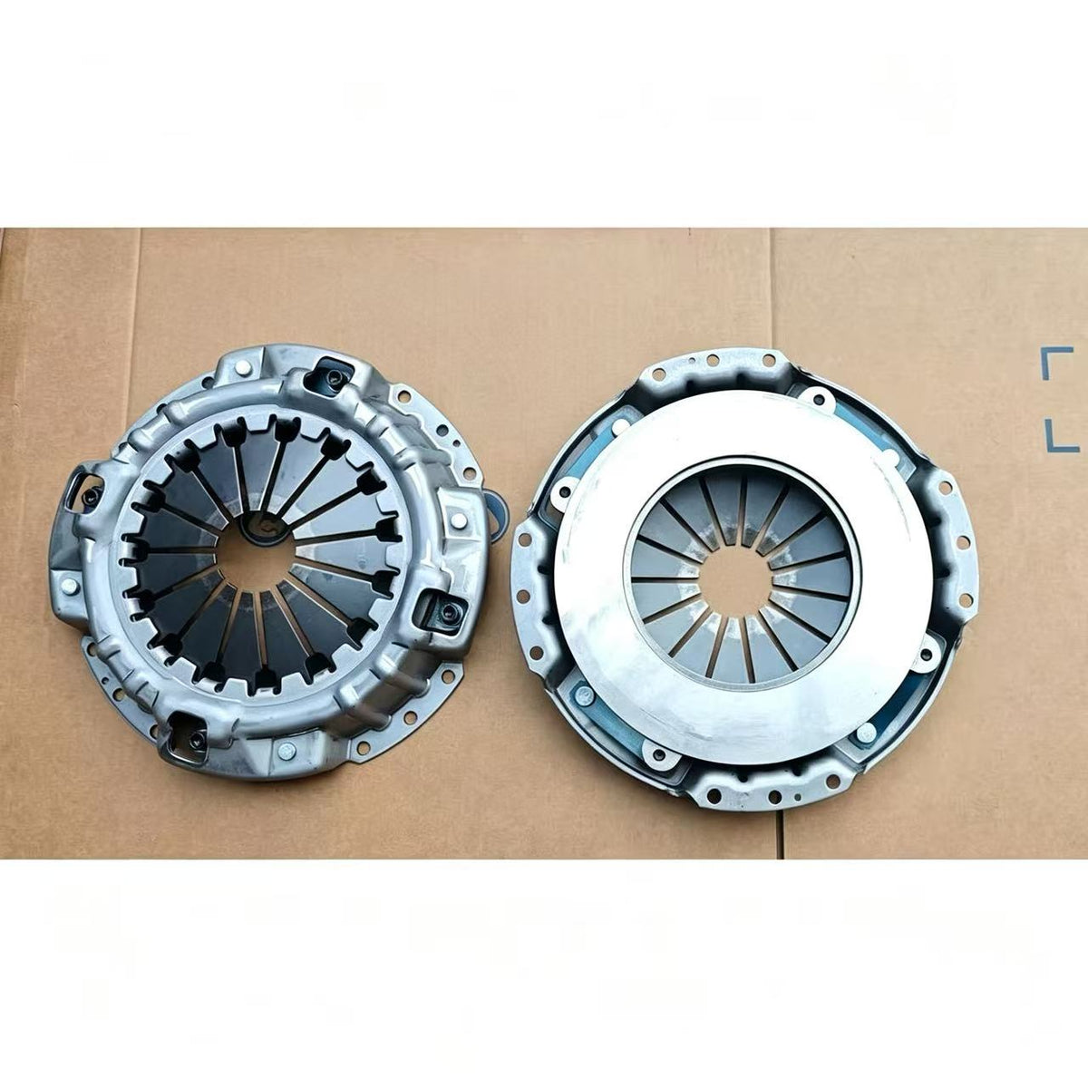 31210-2680 31210-27180 31210-2960 31210-3070 31210-31740 Clutch Cover 300*190*345 for Hino Dutro WU300 Truck Spare Parts