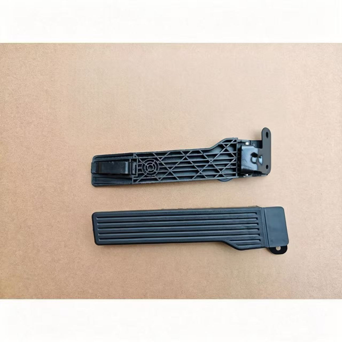78110-95410 7811095410 Accelerator Pedal for Hino 300 Dutro Dyna BU420 BU320 2003 Condition Perfect