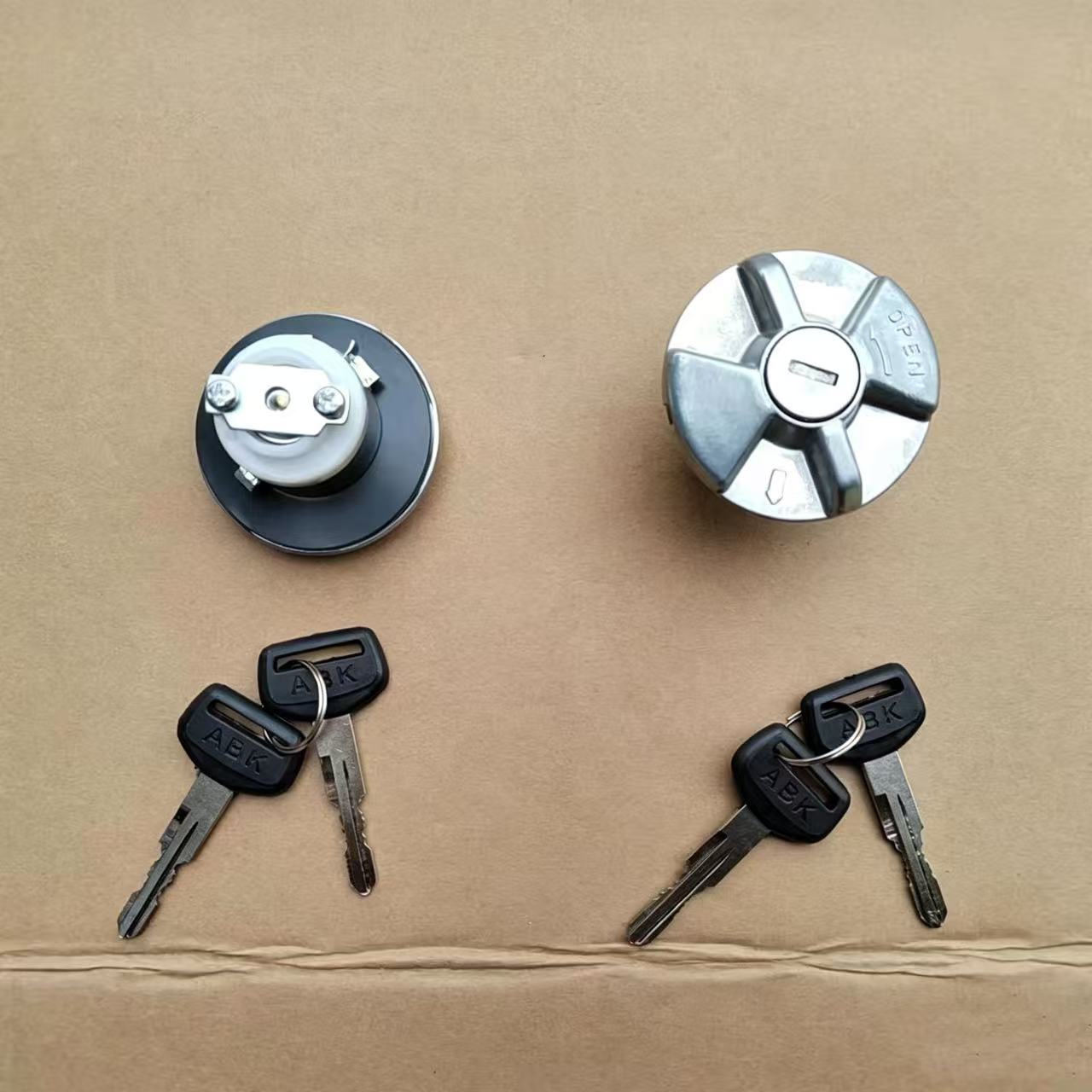 New 69058-37080 6905837080 Oil Fuel Cover Locks for Hino 300 Dutro 2012 XZU710 XZU600R Truck Spare Parts