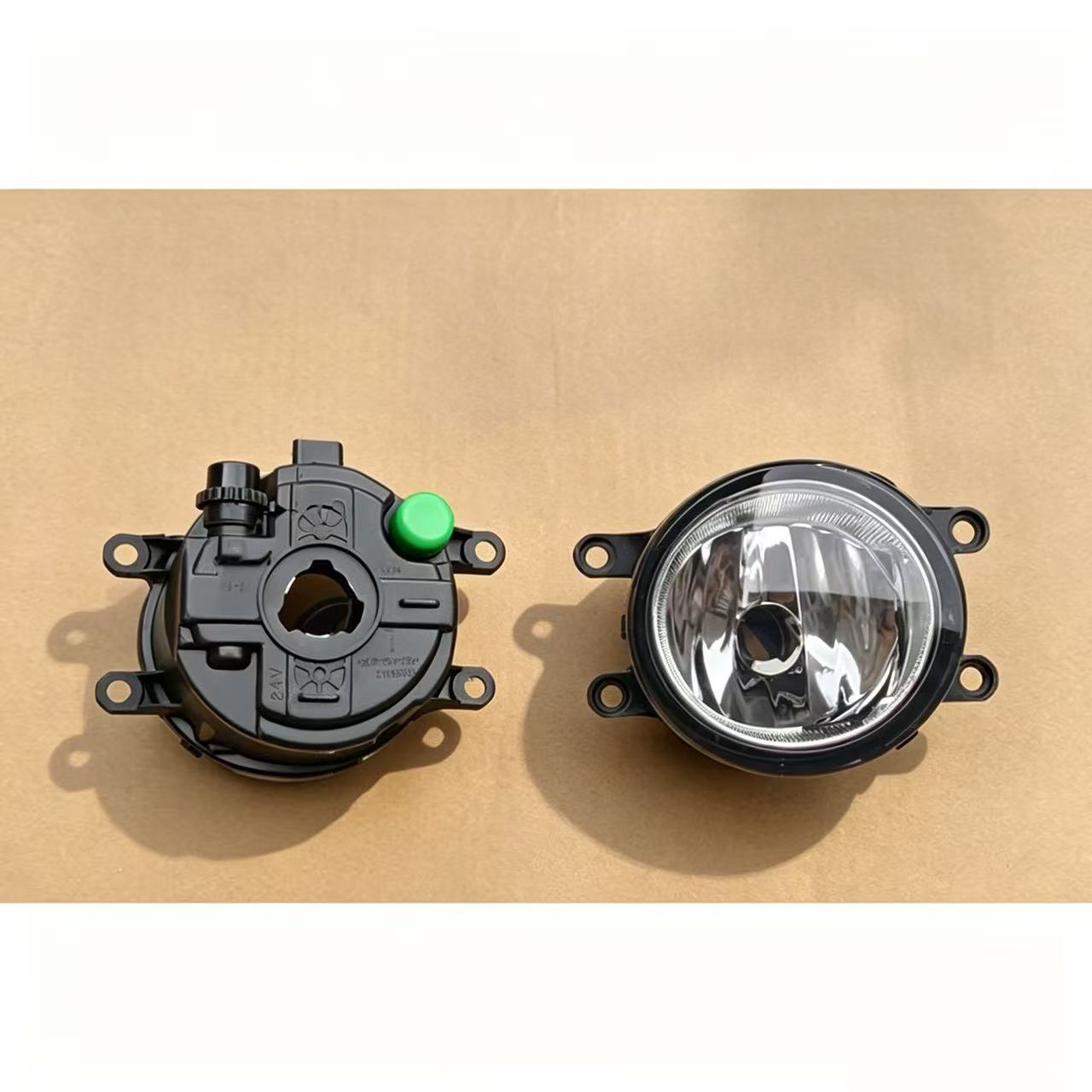 81220-0w060 812200w060 Fog Lamp LH (wide) for Hino 300 Dutro 2012 XZU7 WIDE