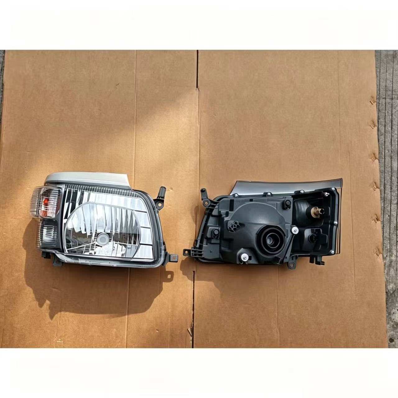 Headlamp RH for NEW Hino 300 Dutro 2012 XZU600R Narrow